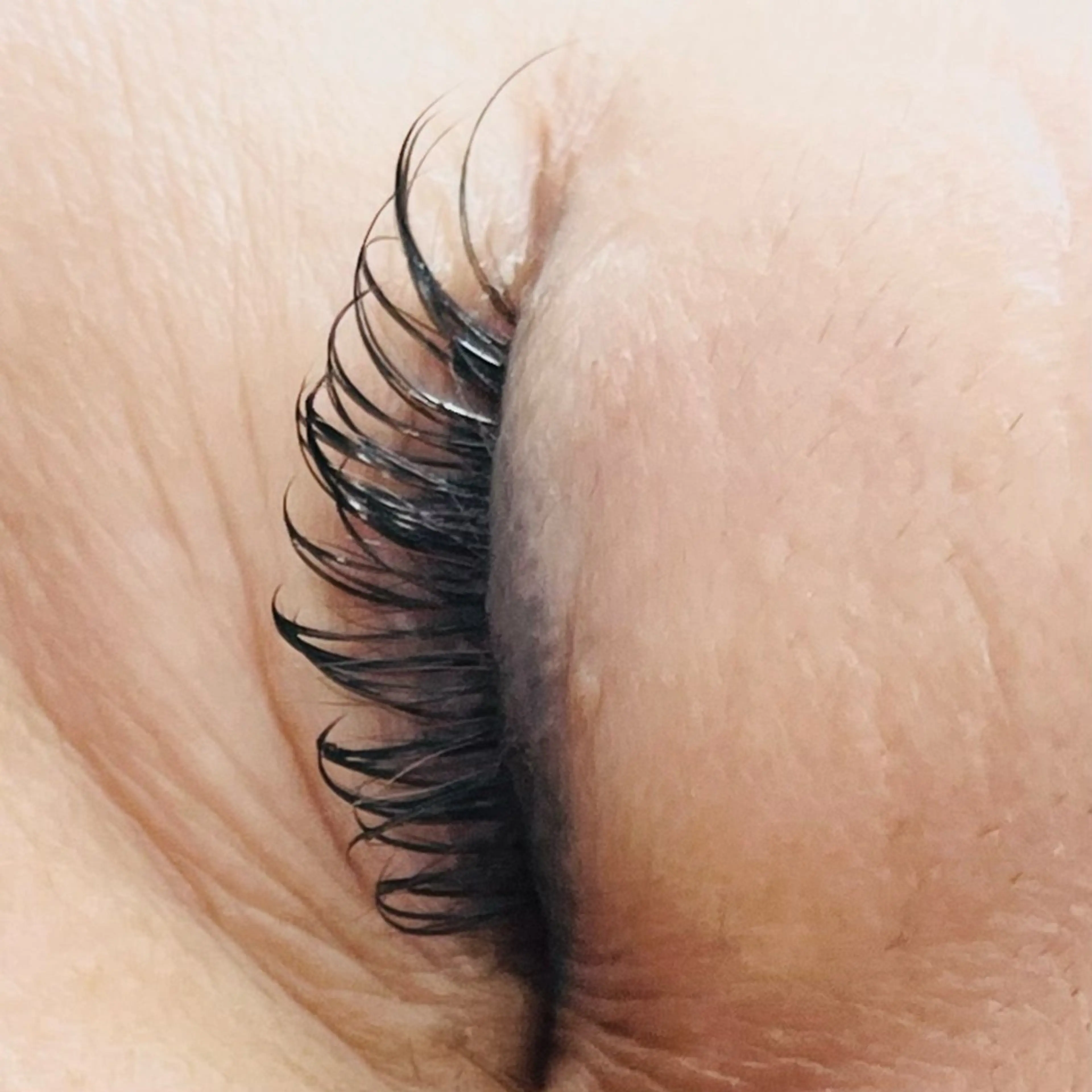 マツエク・マツパ MEGAMI 尼崎店 KUNIのマツエク・マツパデザイン