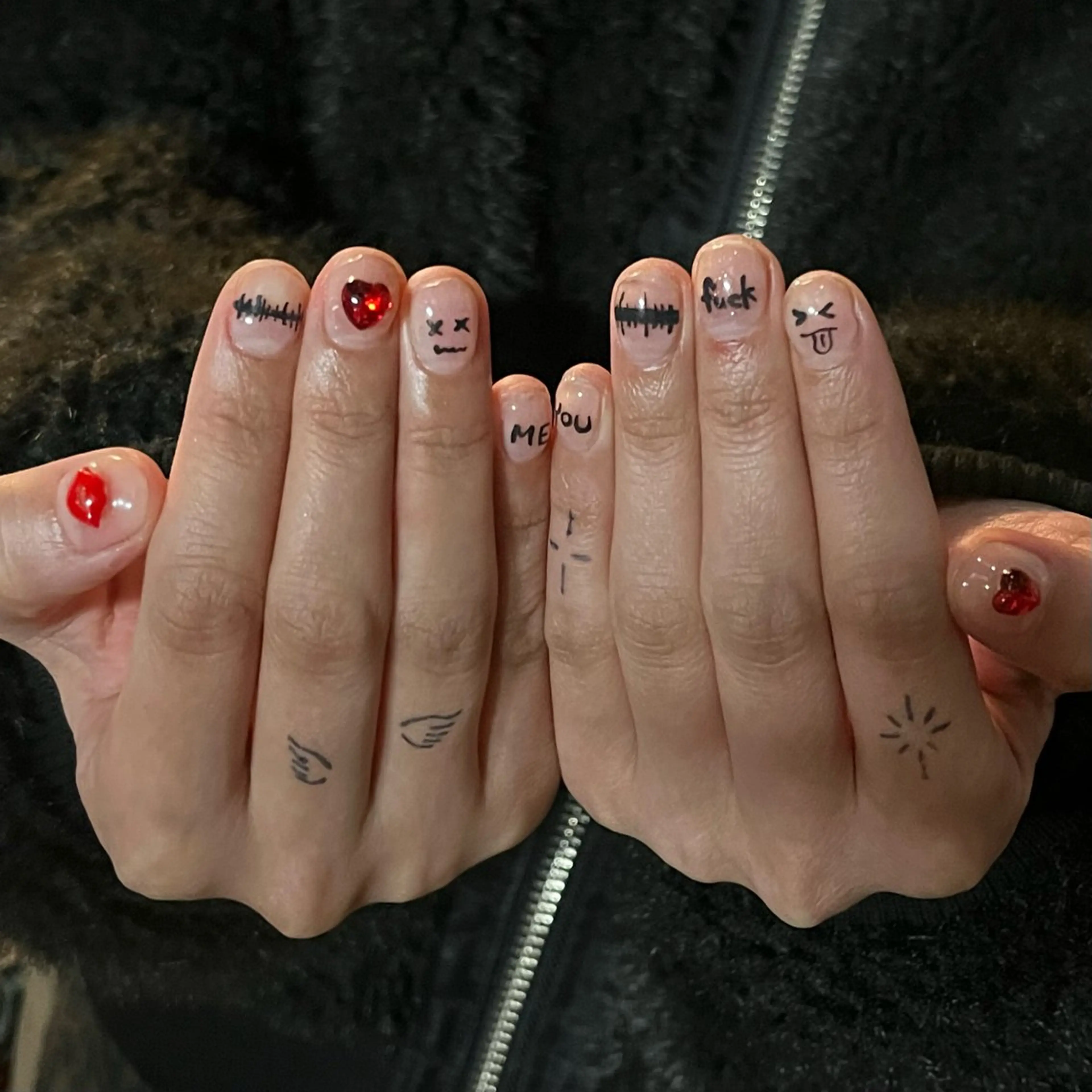 ネイル 文 /個性派ネイルのネイルデザイン