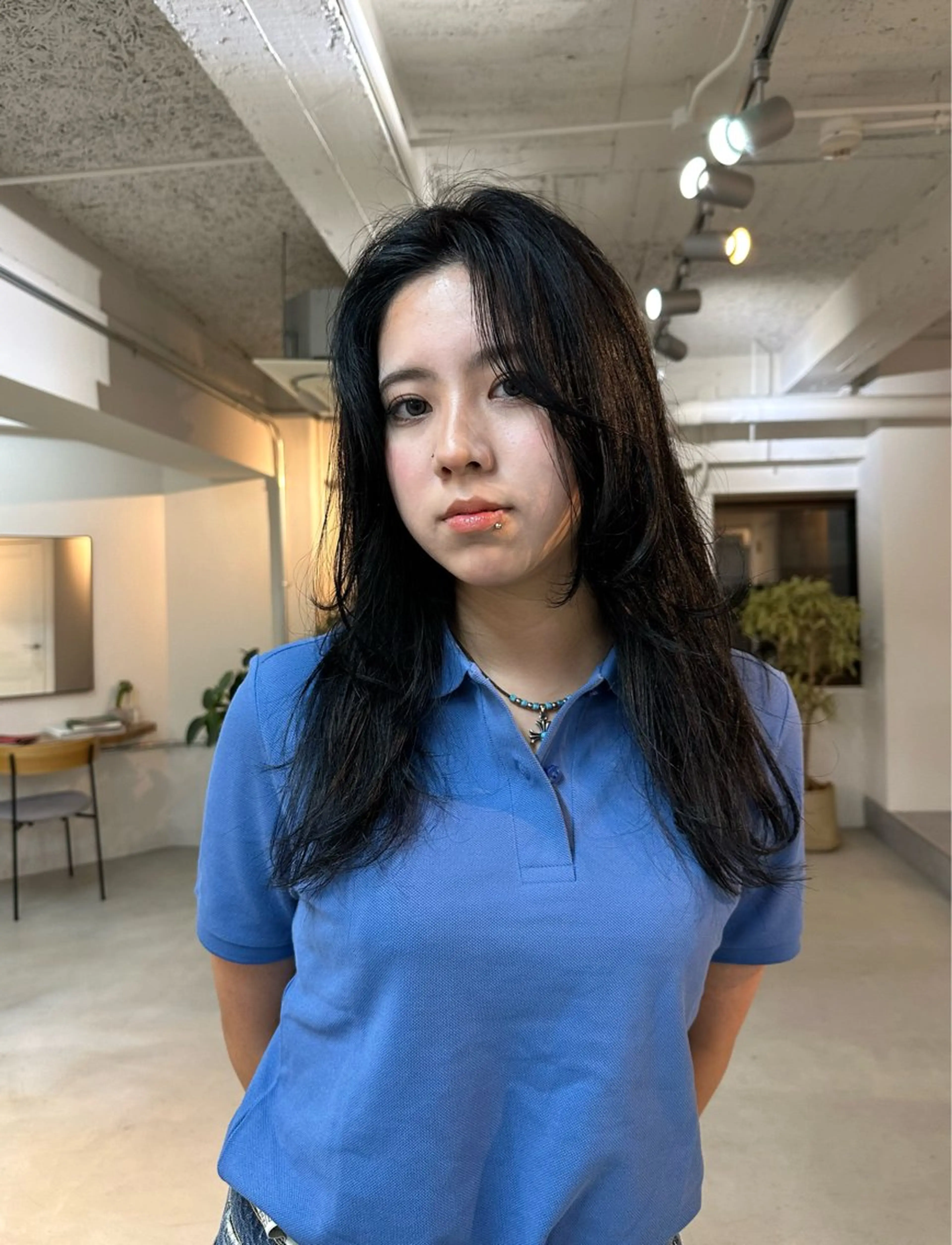 セミロング カラー 黒髪 レイヤーカット FavyS「フェイヴィーズ」所属・竹中 彩音のヘアスタイル