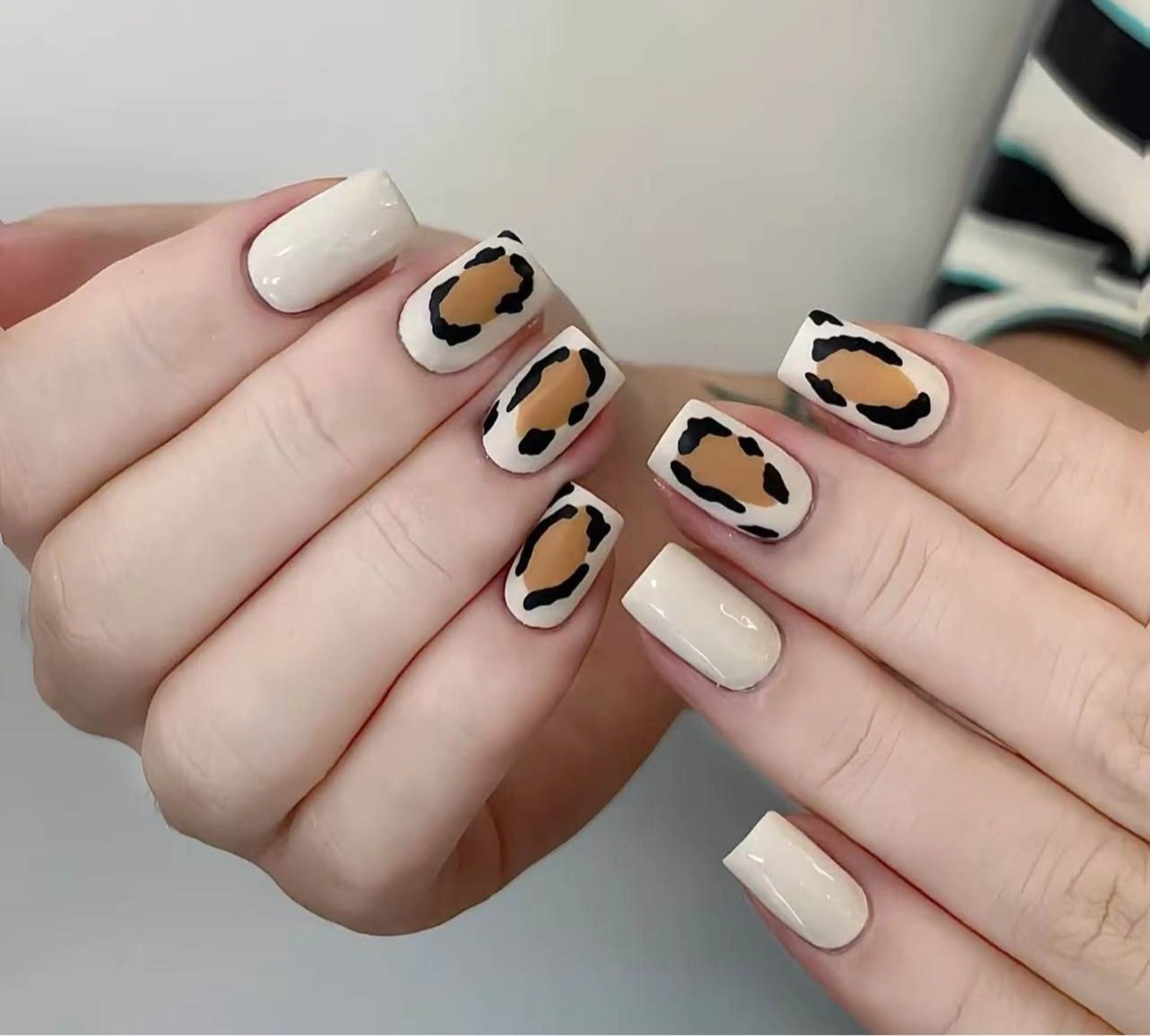 ネイル フラワーネイル フレンチネイル ジェルネイル ガラスフレンチ ハート ハンドネイル BabyYouMi ねねのネイルデザイン