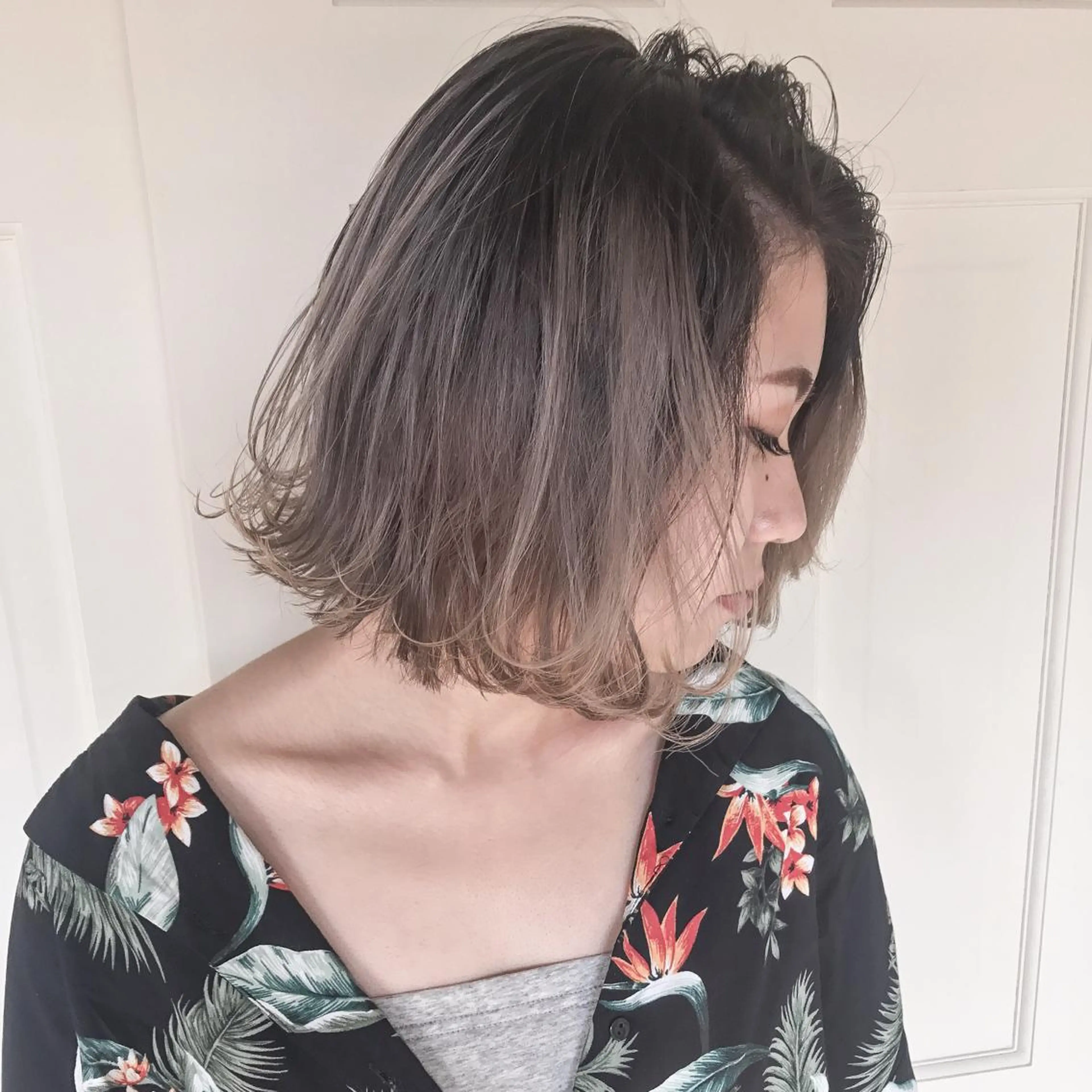 ショート カラー 切りっぱなしボブ ベージュカラー グラデーションカラー ボブ 🇨🇳ワンホンヘア 下田鉄也のヘアスタイル