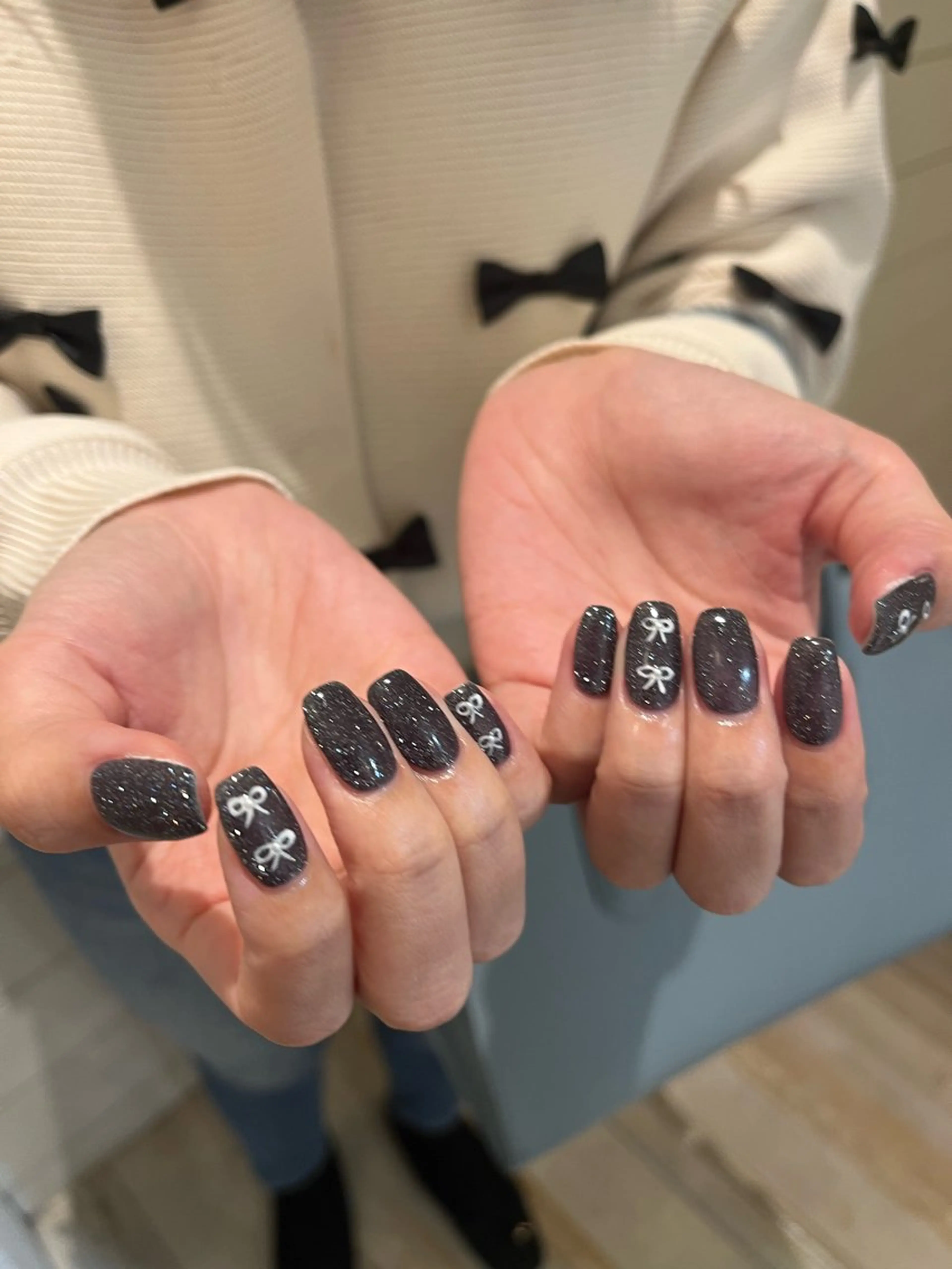 ネイル リボン ハンドネイル Momone ／渋谷／パラジェルのネイルデザイン