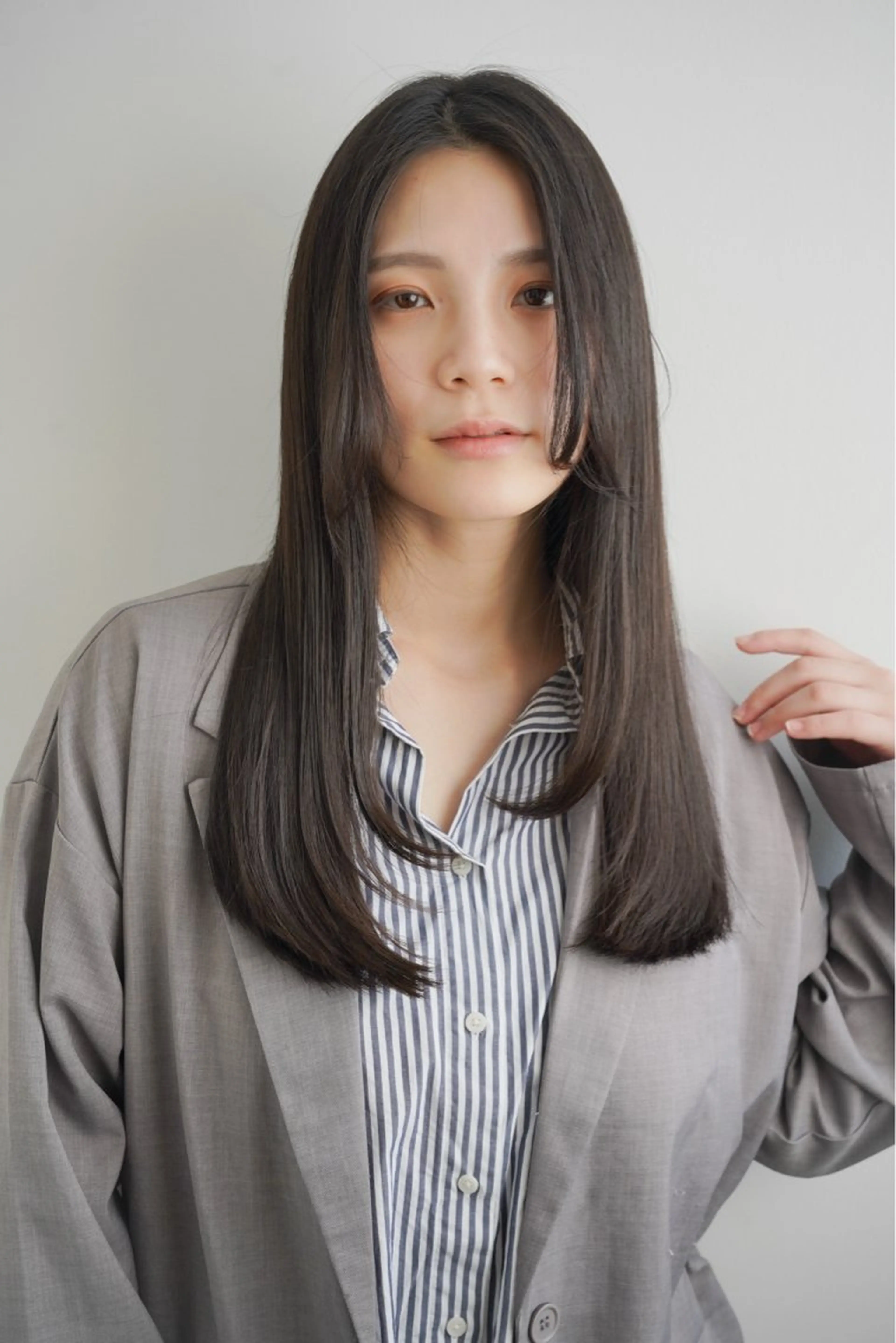 ロング 江田 智沙穂のヘアスタイル