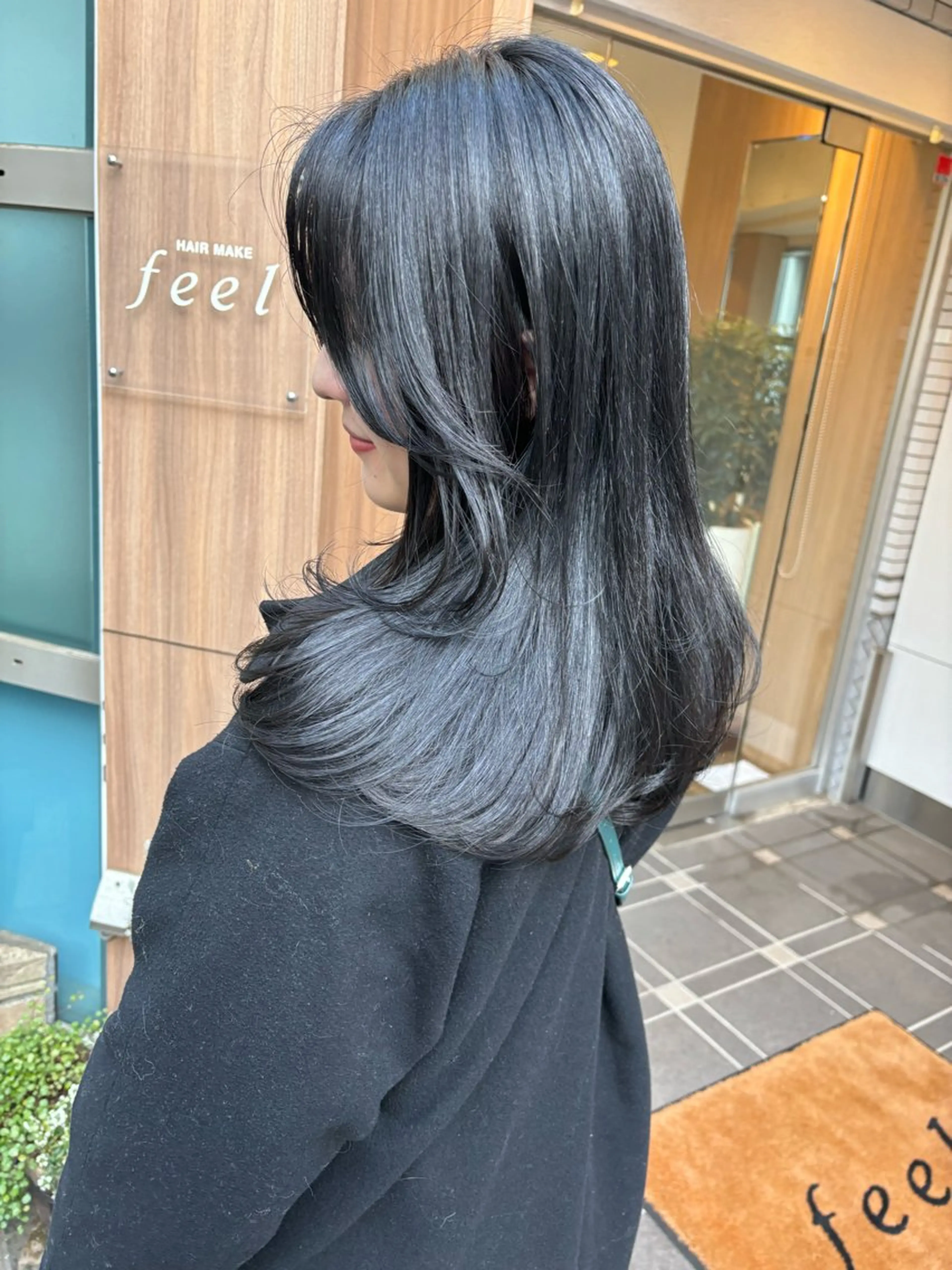 セミロング カラー レイヤーカット カット ヘアカラー トリートメント レイヤーカット /透明感/千葉怜寿のヘアスタイル