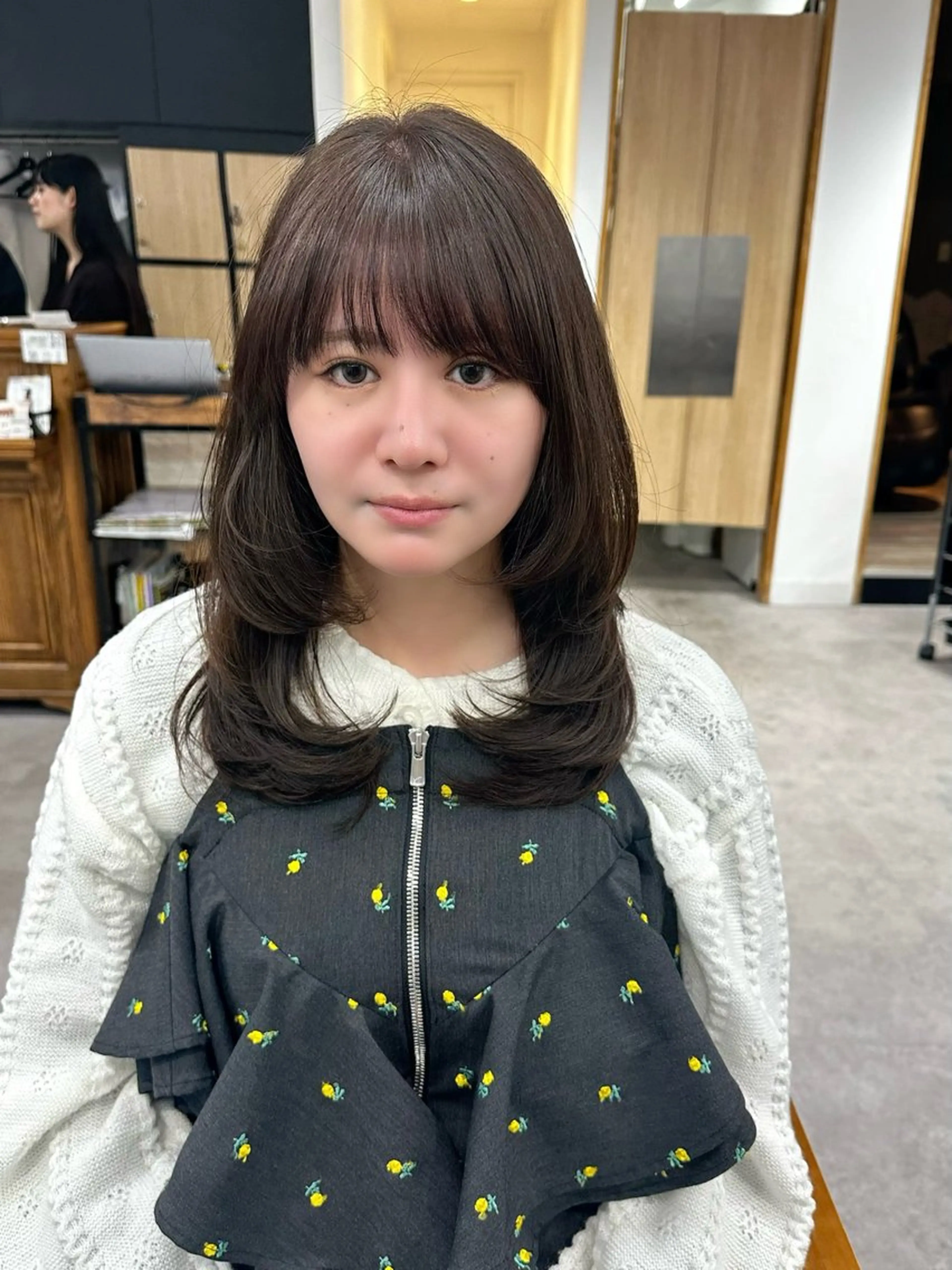 セミロング カラー パーマ ヘアアレンジ メンズ キッズ カット ヘアカラー レイヤーカット 🌿顔まわりカットのヘアスタイル
