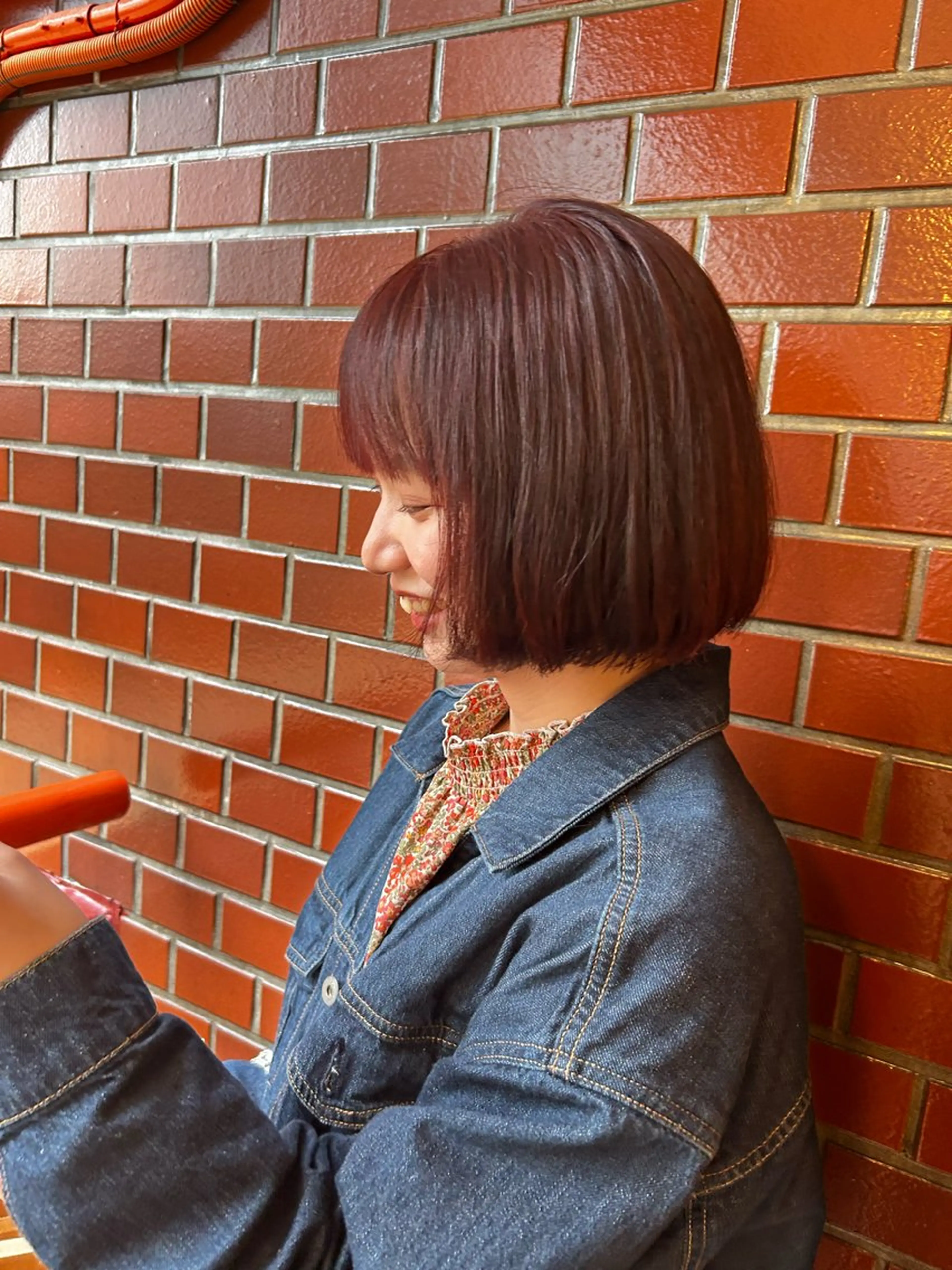 ミディアム ボブ シオン/艶髪/ グレージュカラーのヘアスタイル