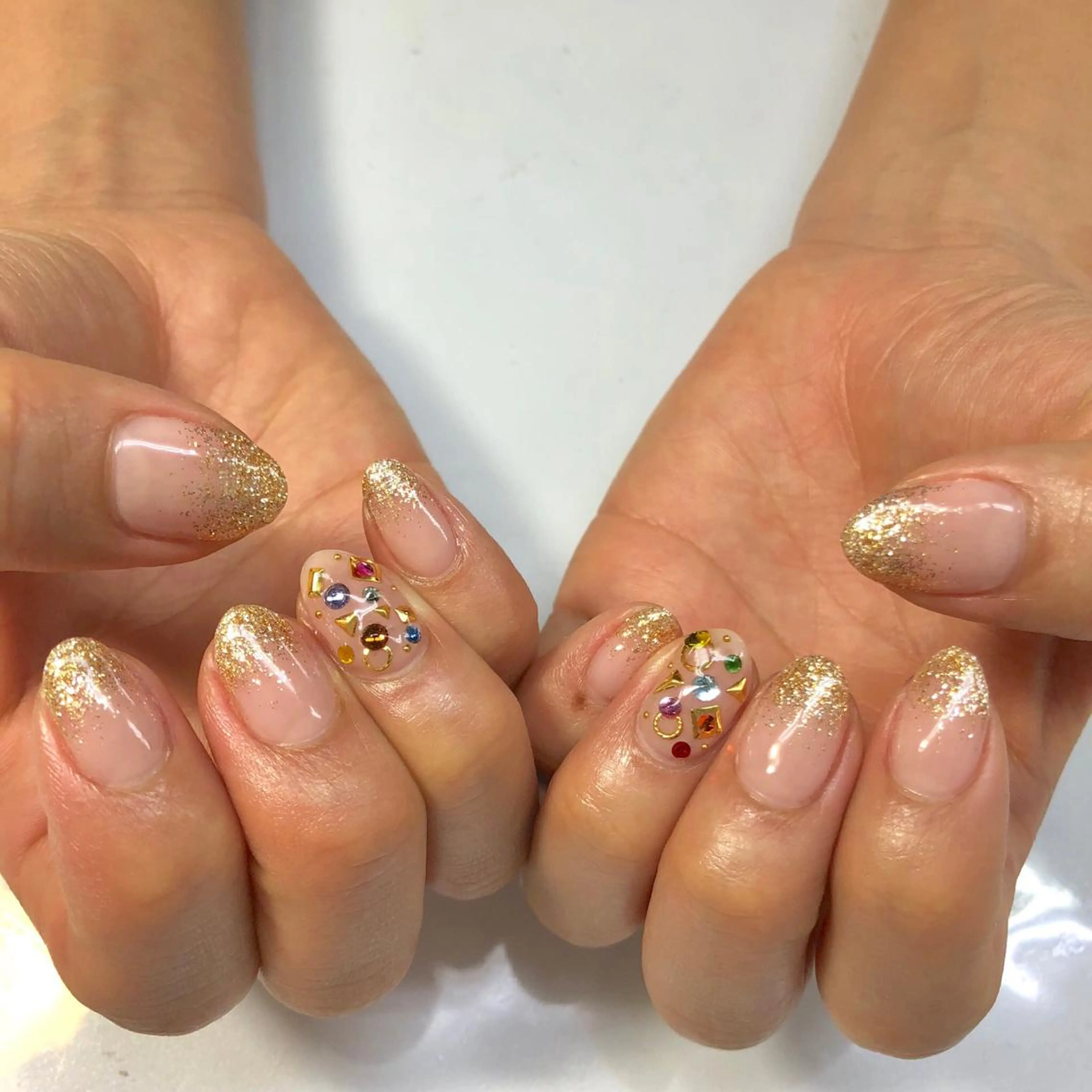 ネイル ストーンネイル ハンドネイル Tocowaka マエダのネイルデザイン