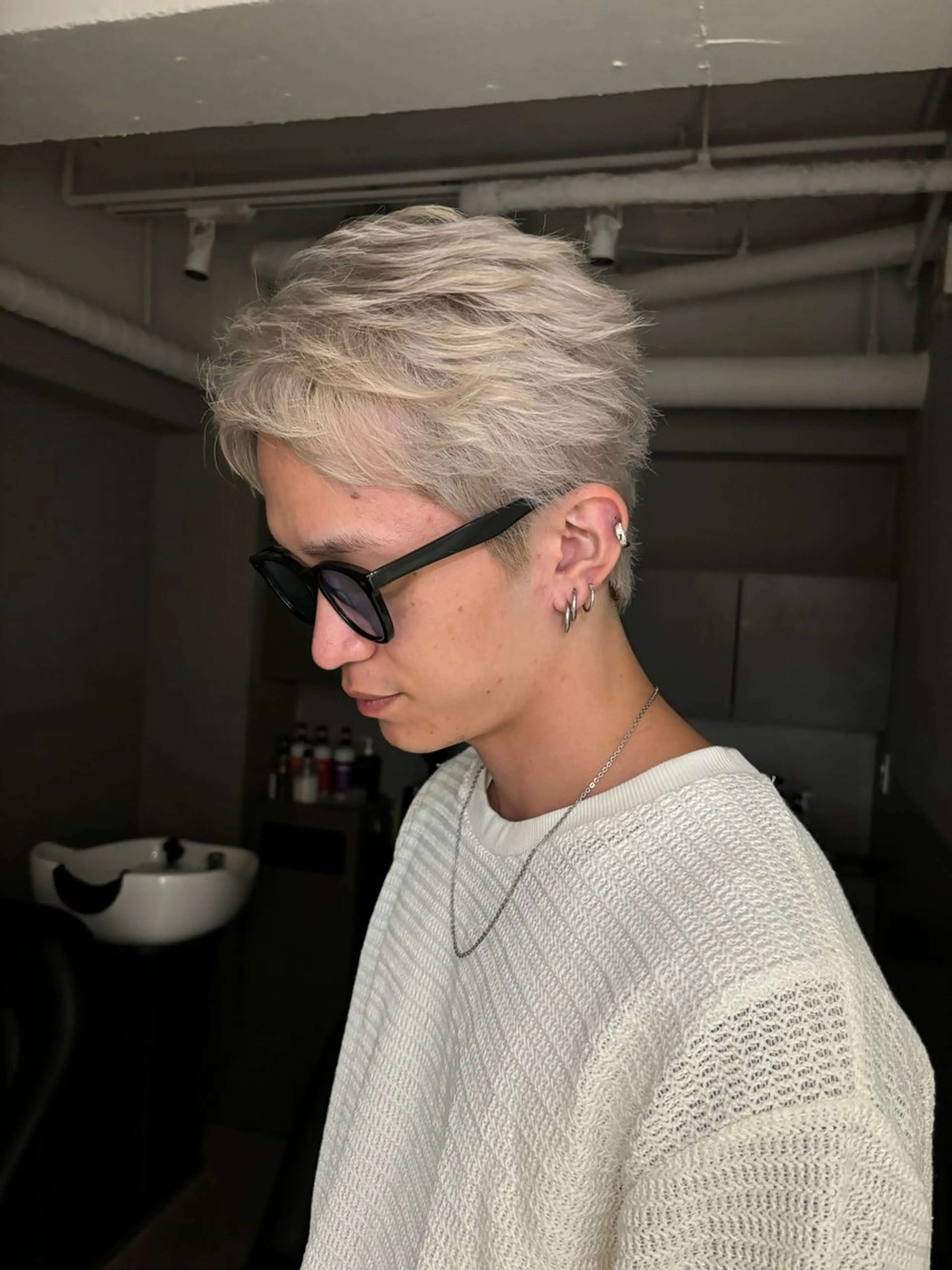 ショート メンズ センターパート メンズハイトーン メンズ韓国風 スパイキーショート 外国人風カラー カット ヘアカラー ハイトーン/ ボブ 中村麟のヘアスタイル