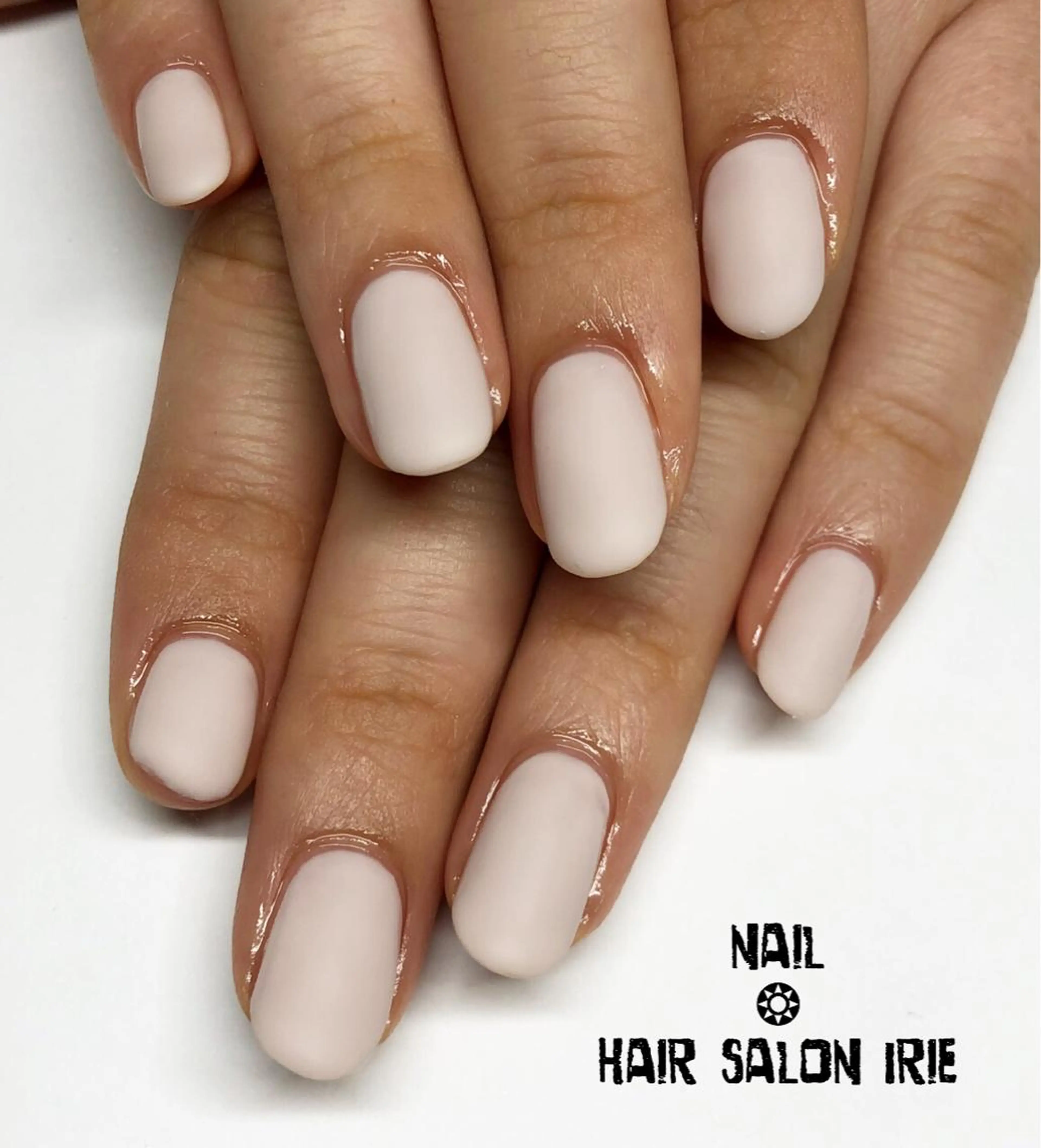 ネイル マットネイル ハンドネイル ハンドケア Hair salon Irie所属・與儀 知佳のネイルデザイン