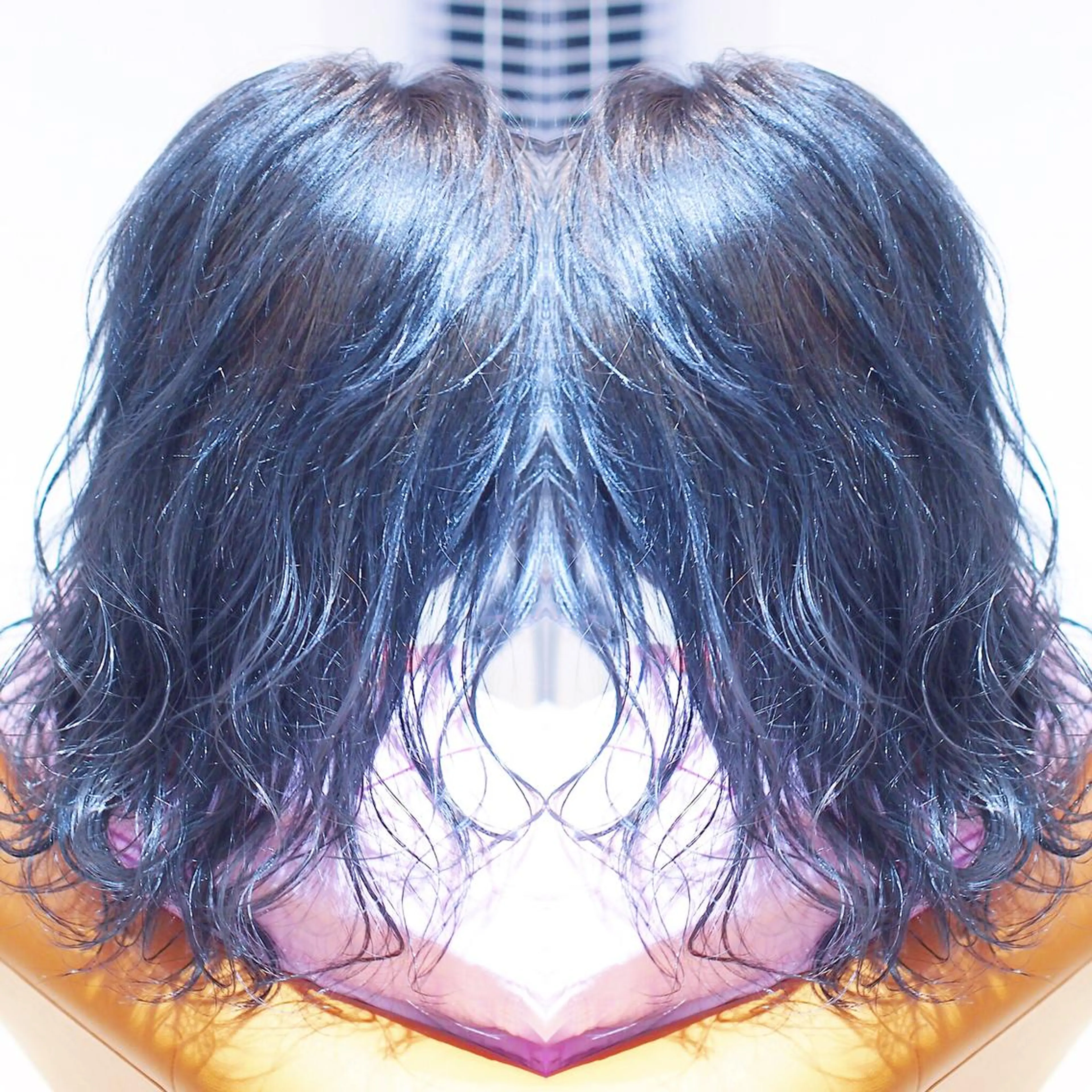 ロング カラー ヘアアレンジ ブリーチ グラデーションカラー ネイビーカラー 及川シゲル 髪質改善講師のヘアスタイル