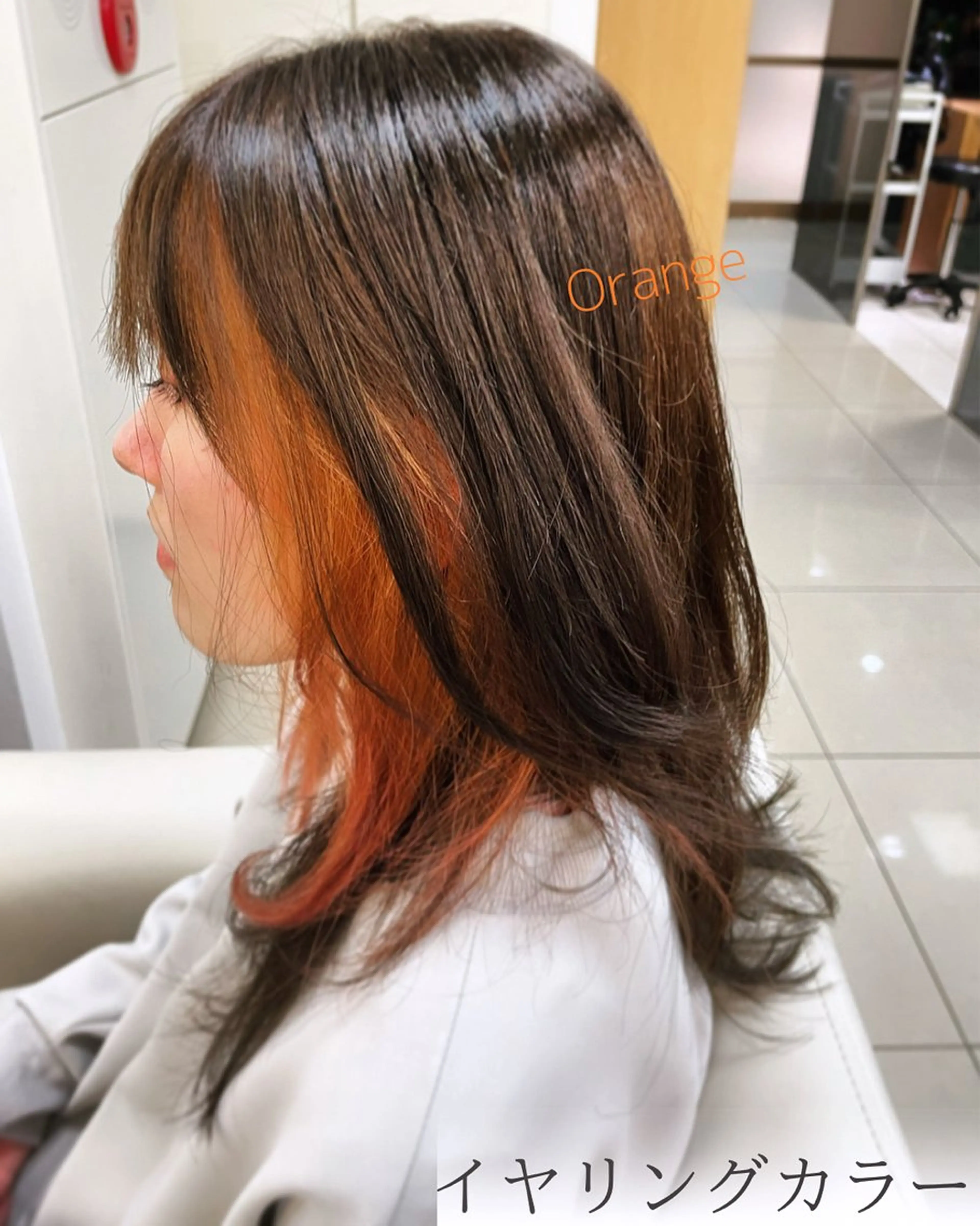 ロング カラー ブリーチ イヤリングカラー オレンジ ヘアカラー ハイトーン/パーソナ ルカラー診断・ユキノのヘアスタイル