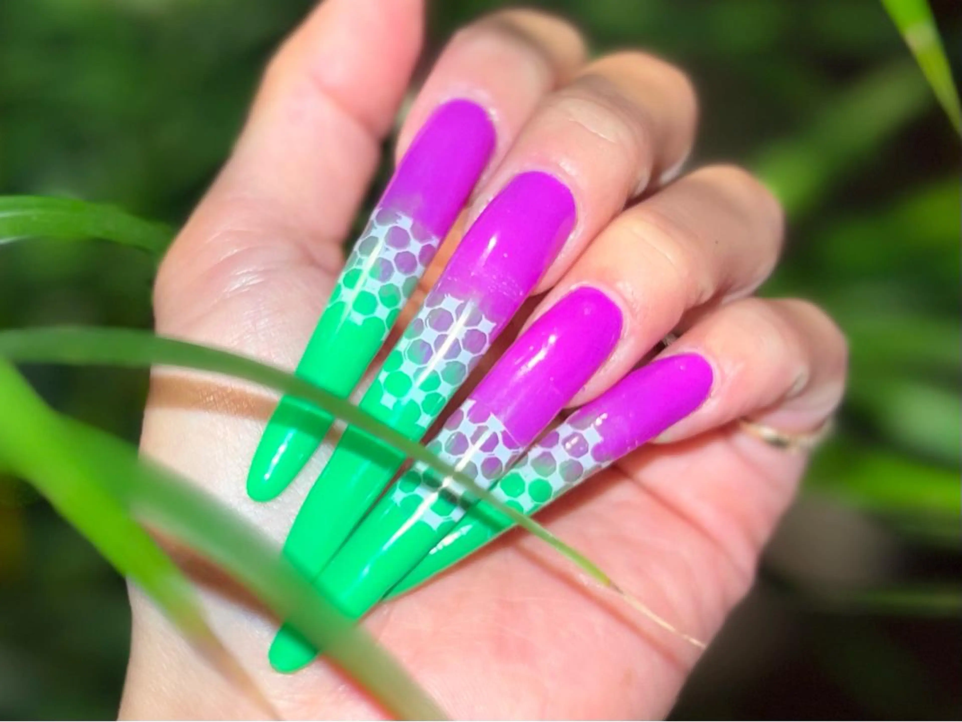 ロング ONIKA Nail 青山通り店所属・ONIKA Nail 表参道A4徒歩2分のネイルデザイン