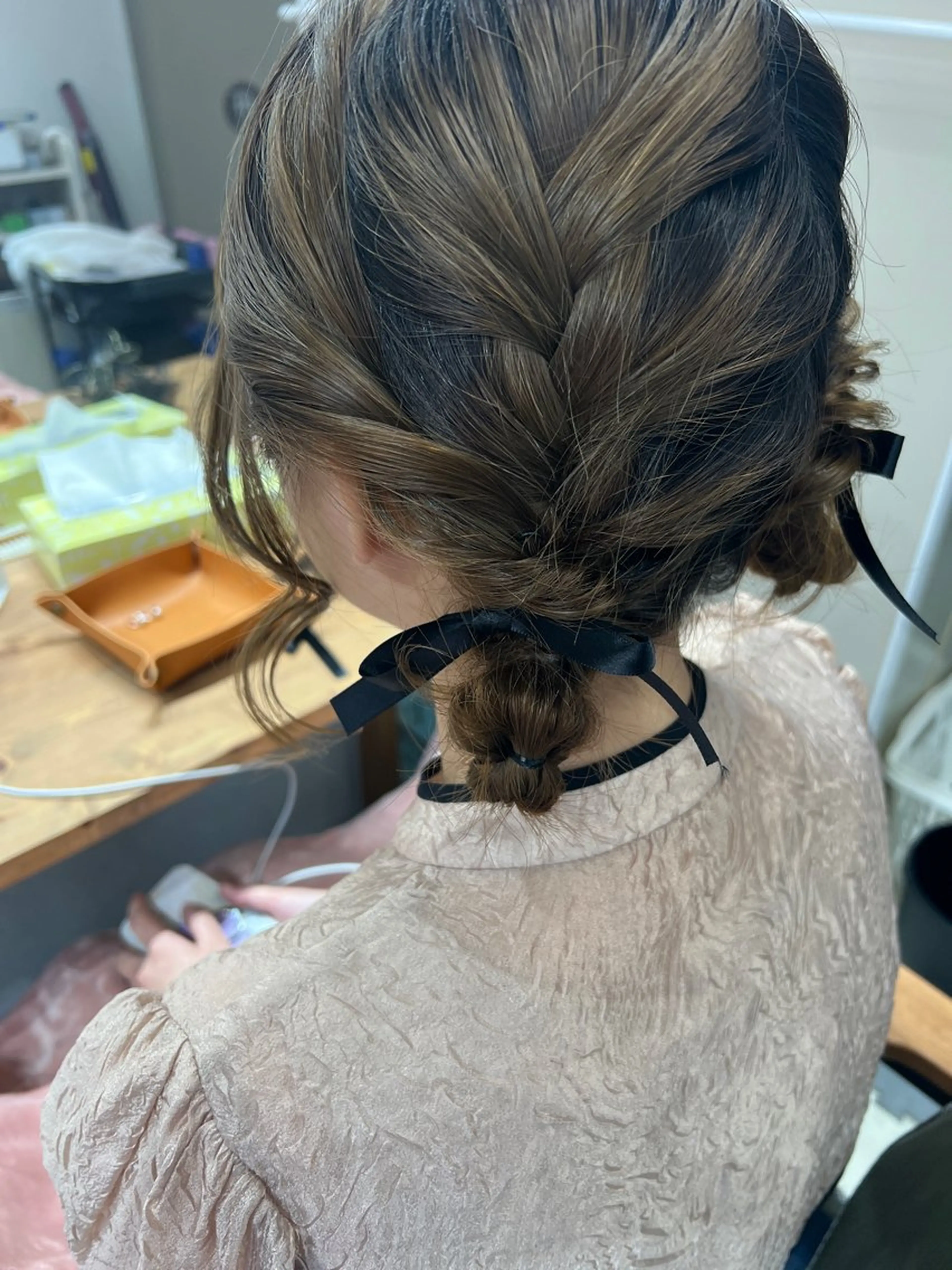 ミディアム ヘアアレンジ お団子ヘア 山室 敬義のヘアスタイル