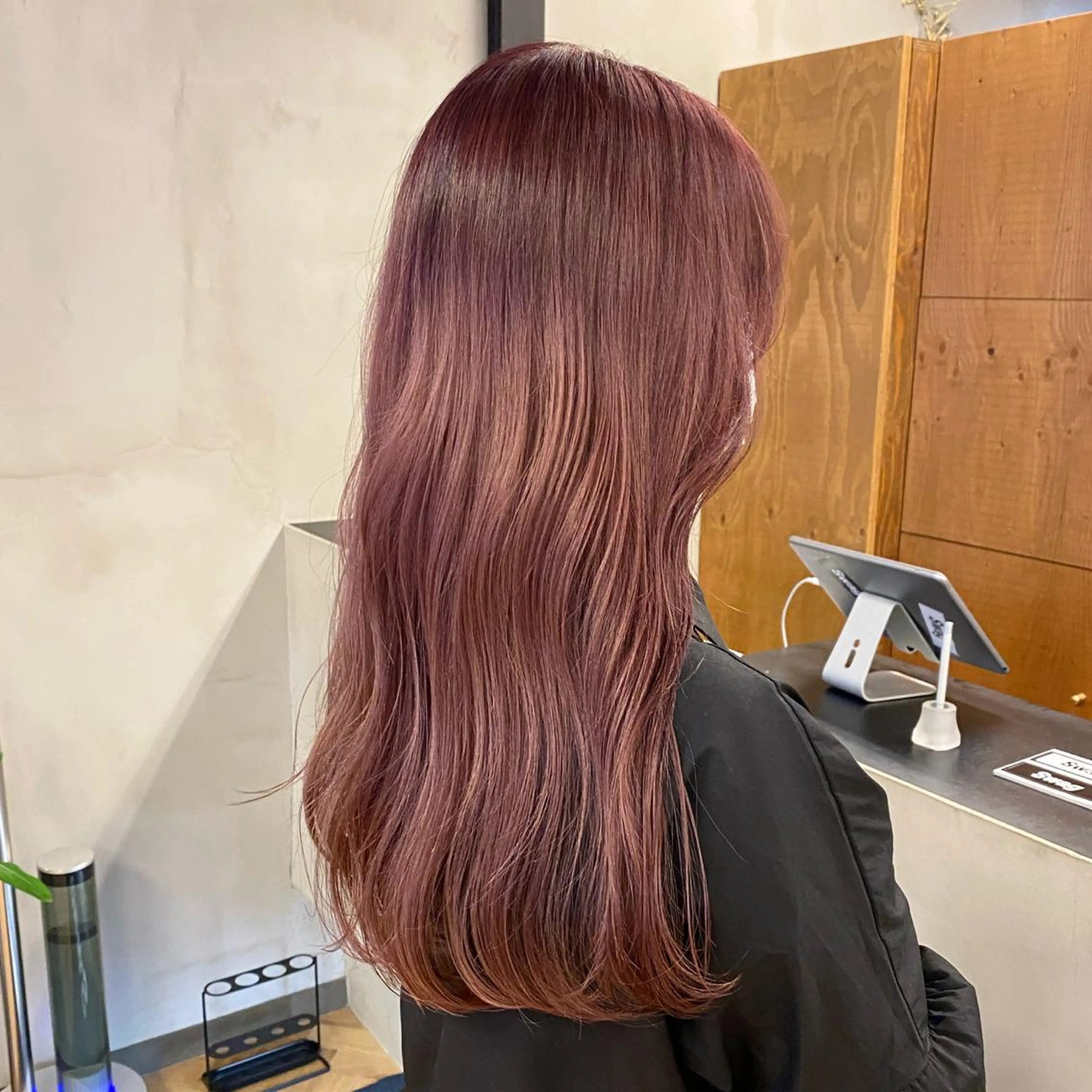 ロング ピンクラベンダー EMANON梅田店所属・前川 朋香のヘアスタイル