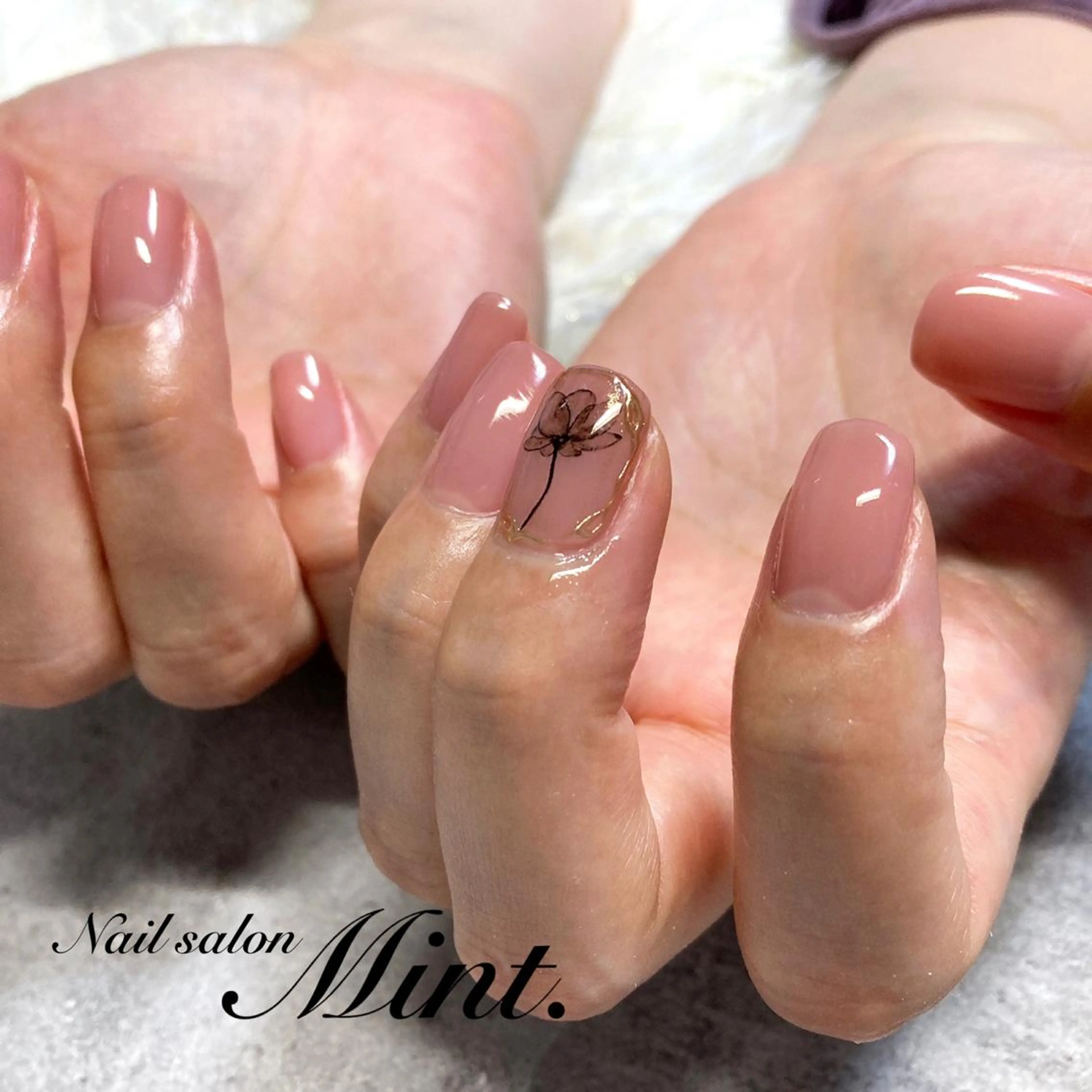 🤍シンプルデザインアート🤍ワンカラーorラメグラ(2本デザイン付き)の写真