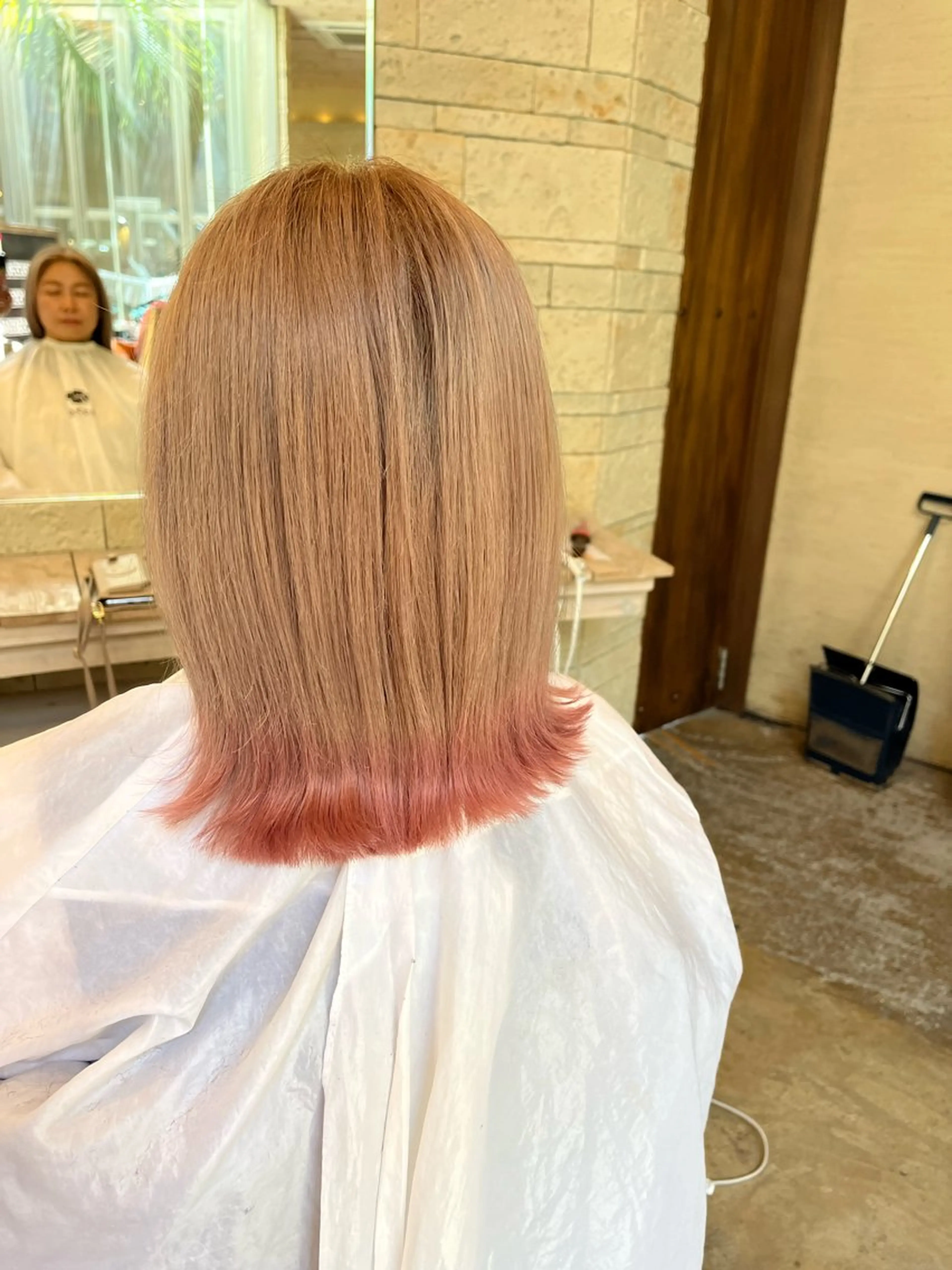 ミディアム カット ヘアカラー 小塚 和眞のヘアスタイル