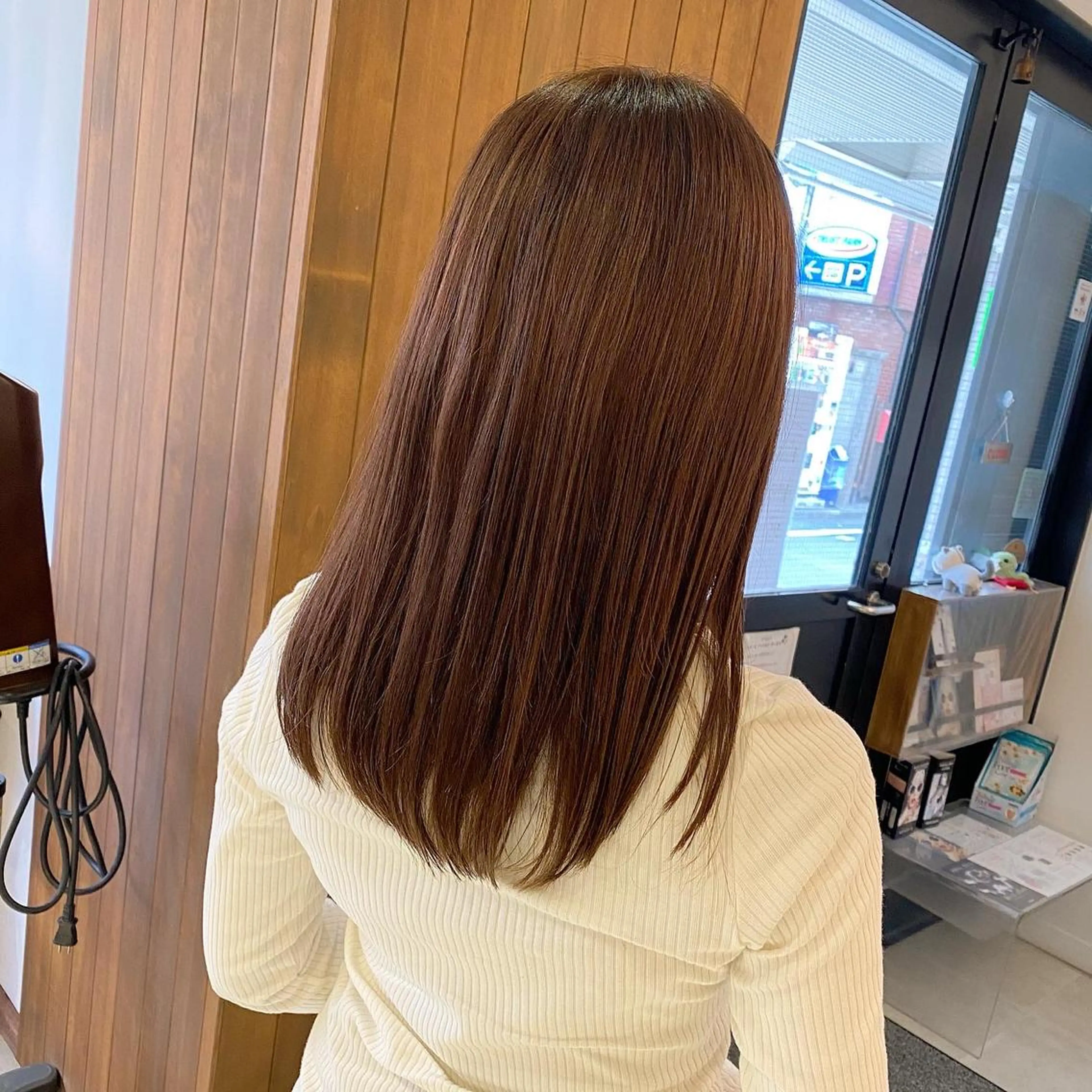 セミロング カラー ブラウンカラー ラベンダーカラー ラベンダーブラウン 髪質改善 トリートメント SALOWIN 池袋Suite店所属・髪質改善特化 安東駿介のヘアスタイル