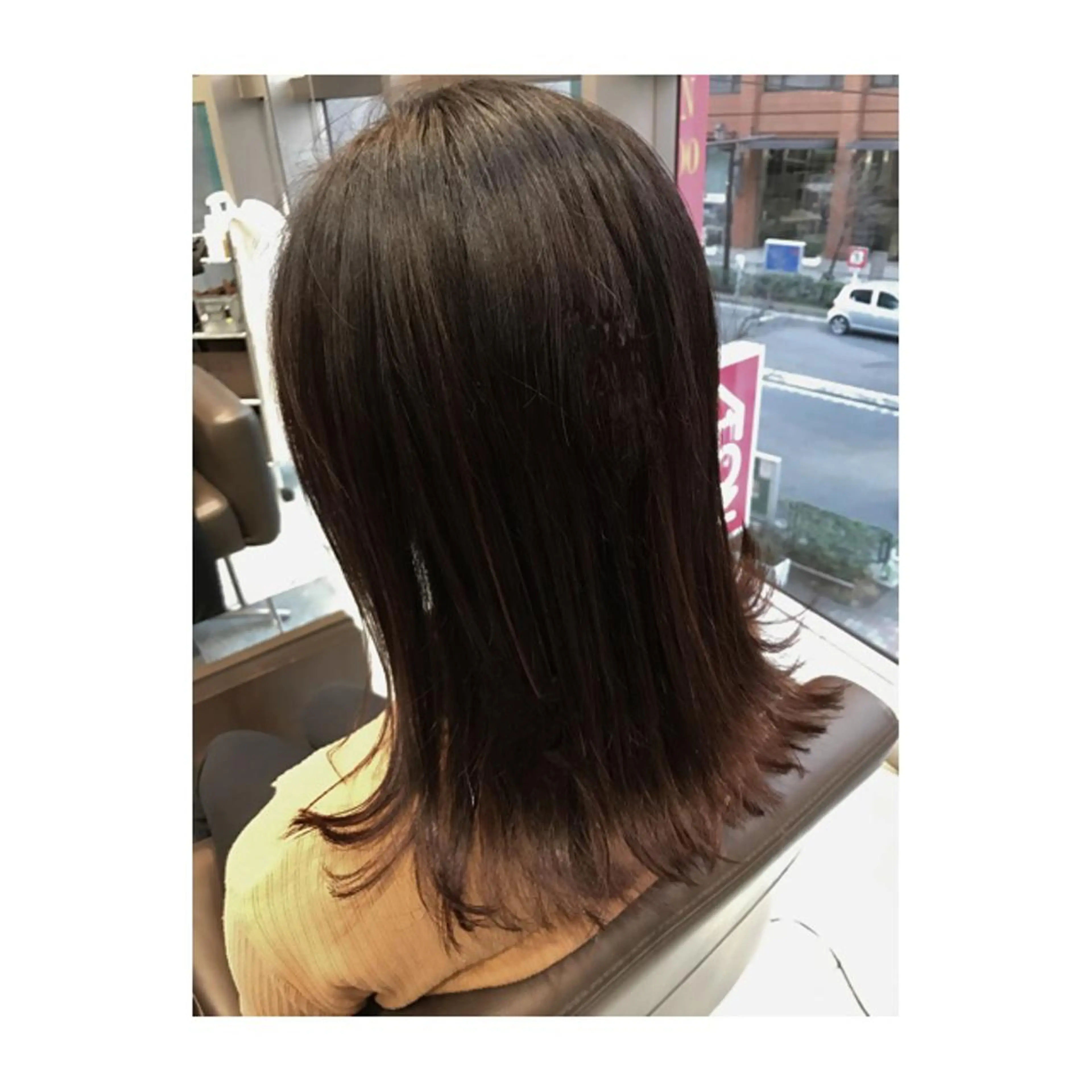 ミディアム 外ハネヘア 大栗 佑也  髪質改善のヘアスタイル