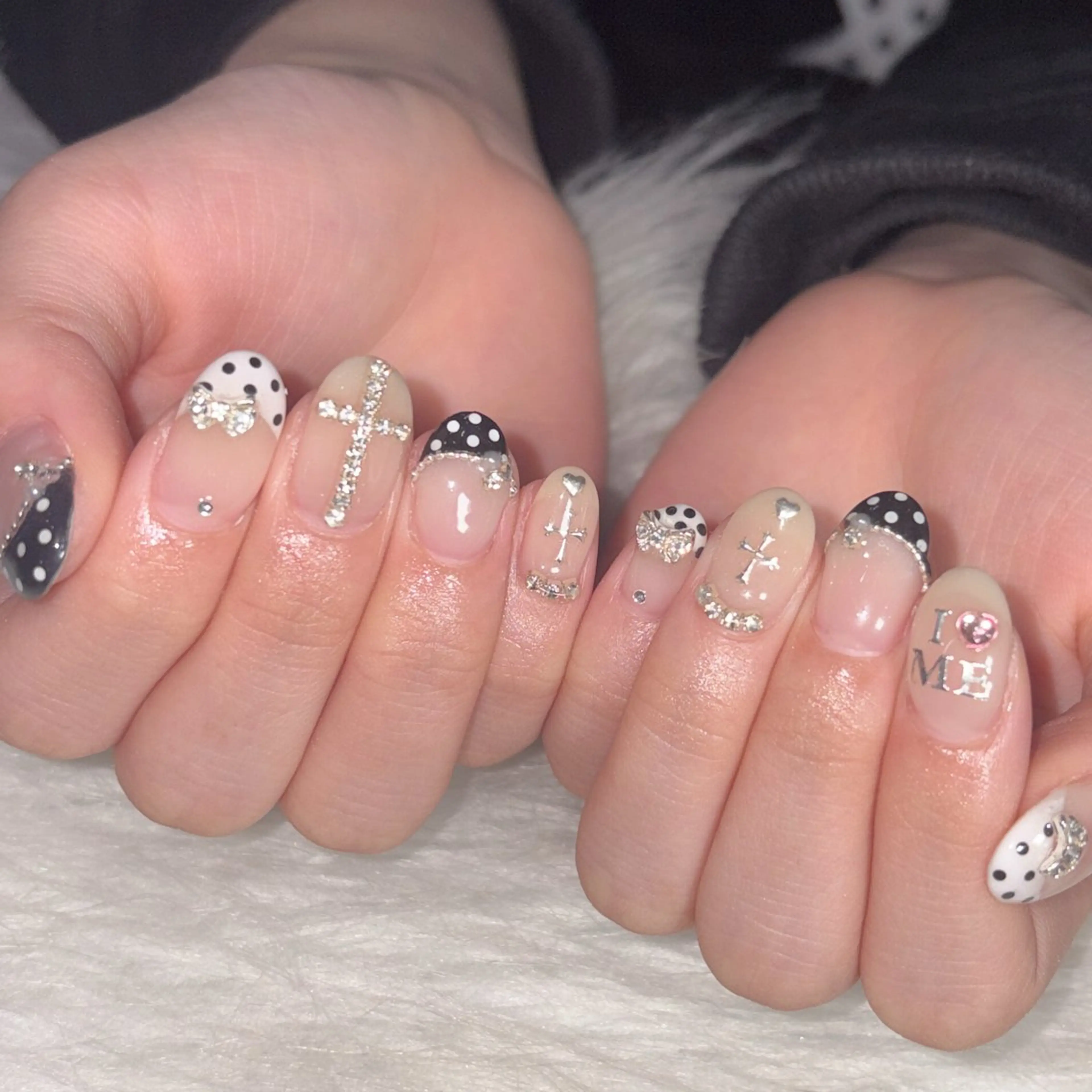 ネイル ハンドネイル LAVISH manaのネイルデザイン