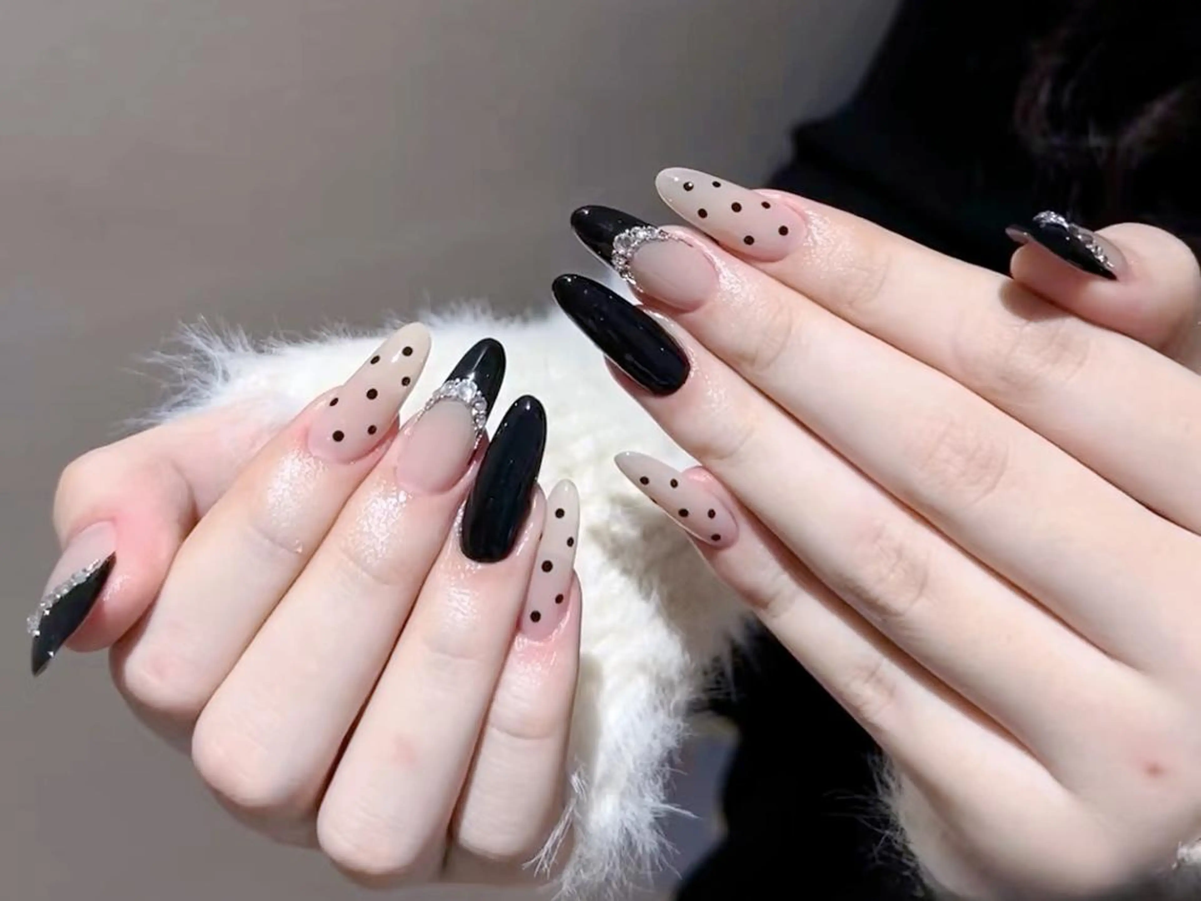 ネイル オーロラネイル チークネイル 長さ出し フットネイル フレンチネイル ハンドネイル ハンドケア yumi nailのネイルデザイン