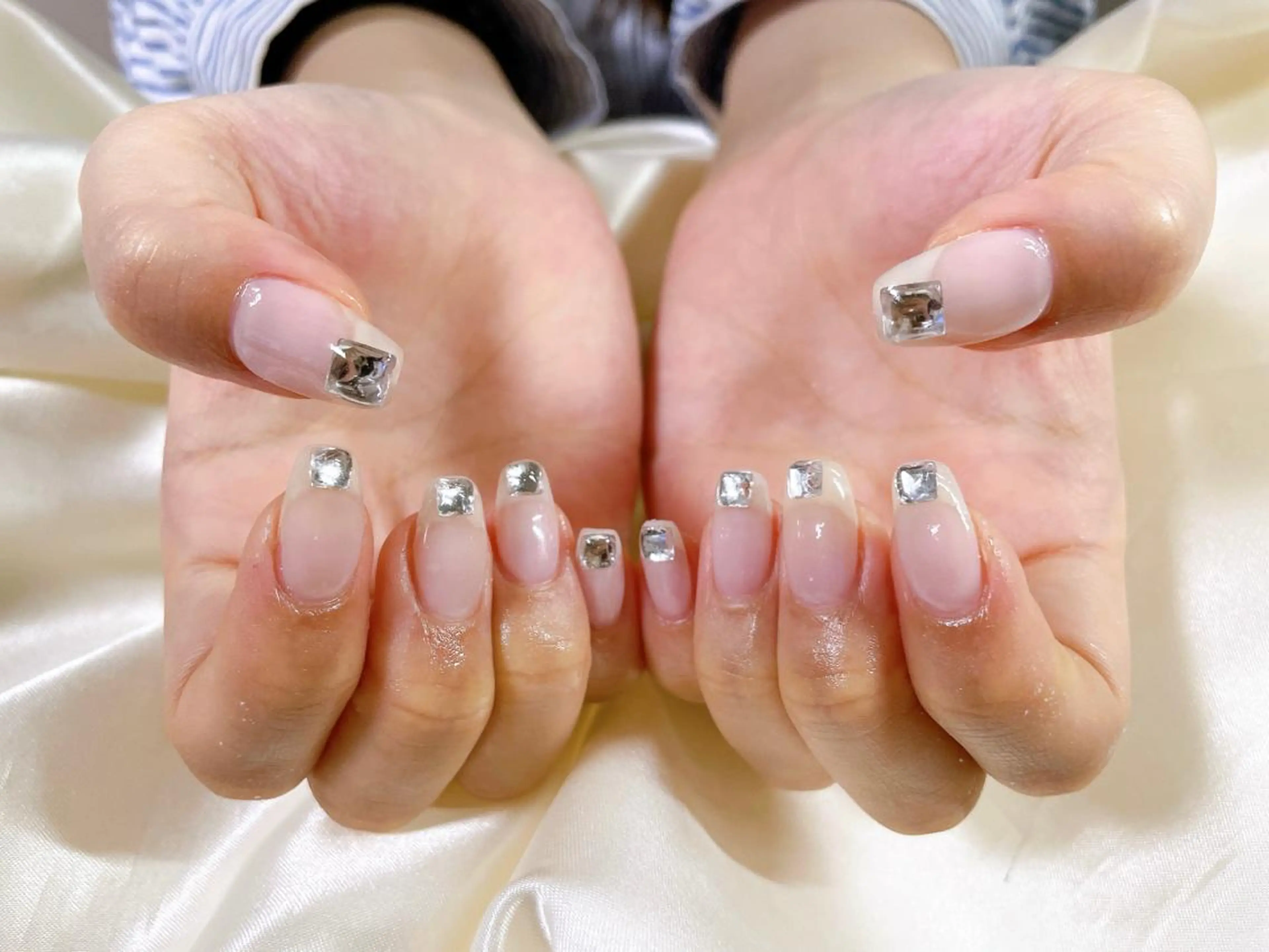 ネイル ストーンネイル kikinail 溝の口のネイルデザイン