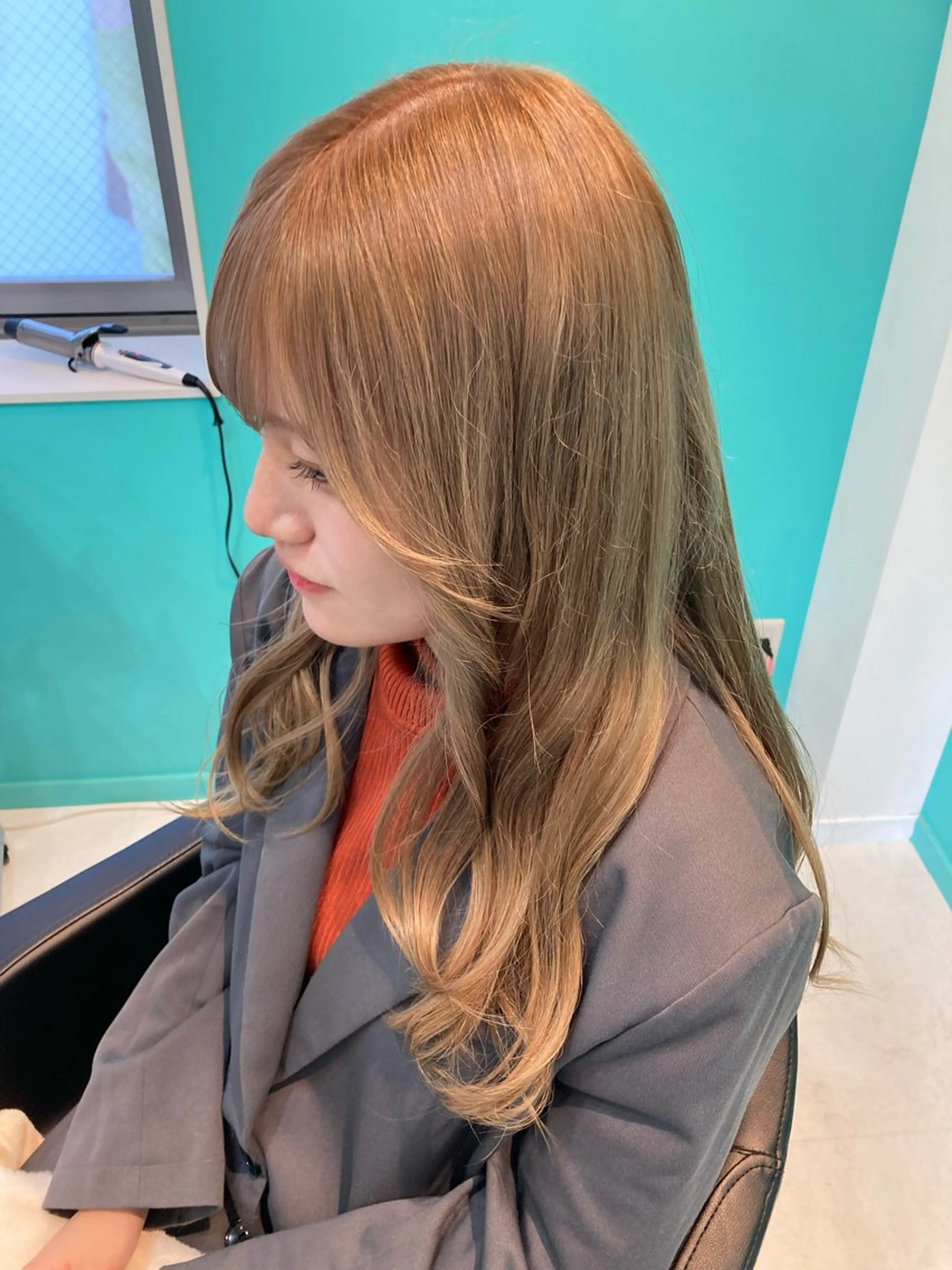 ロング カラー ベージュカラー ミルクティーベージュ 🫧透明感✨ブリーチ 💫ダメージレス🫧のヘアスタイル