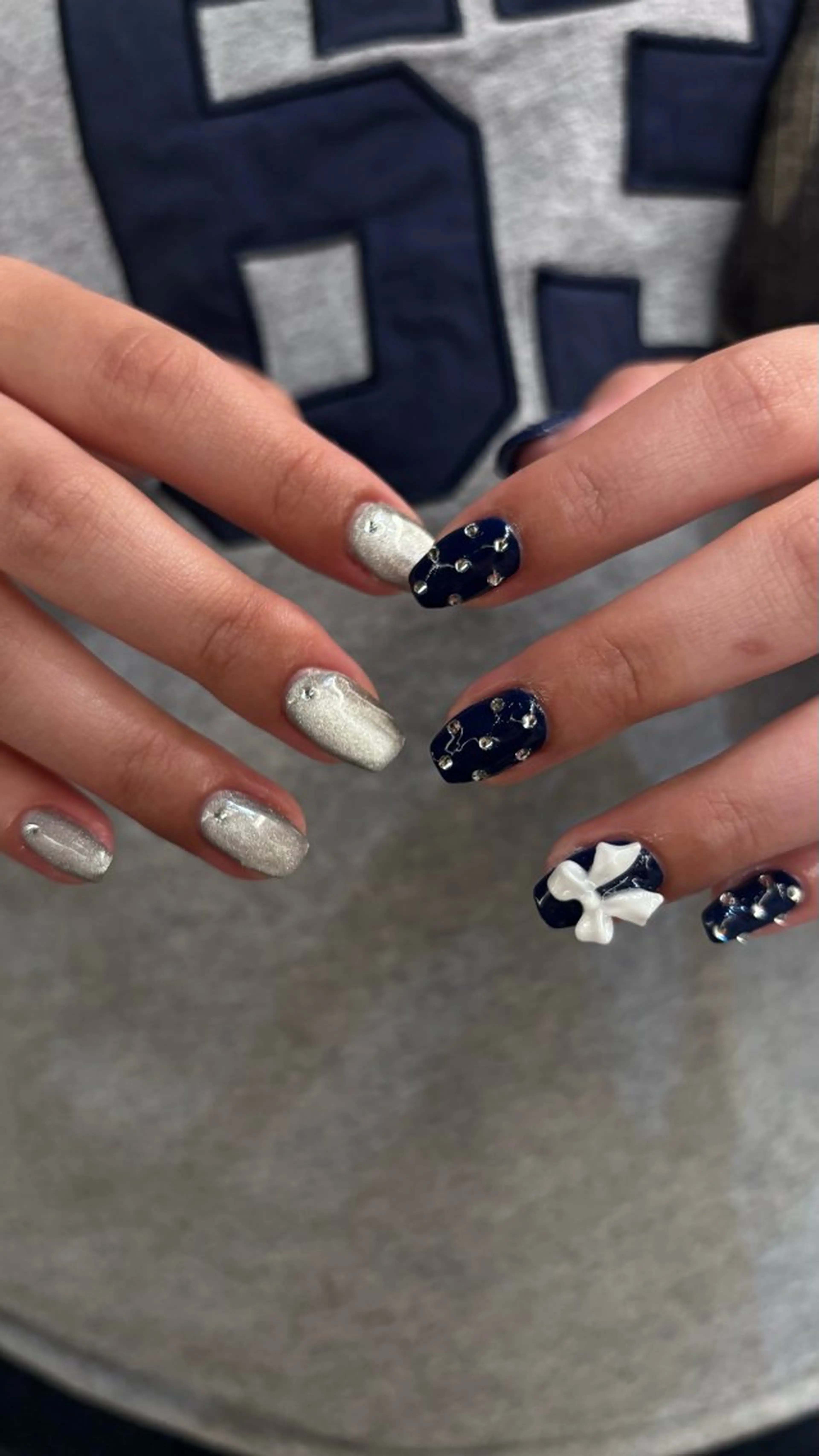 ネイル ハンドネイル ハイトーン/レイヤー KYOKA🩶のヘアスタイル