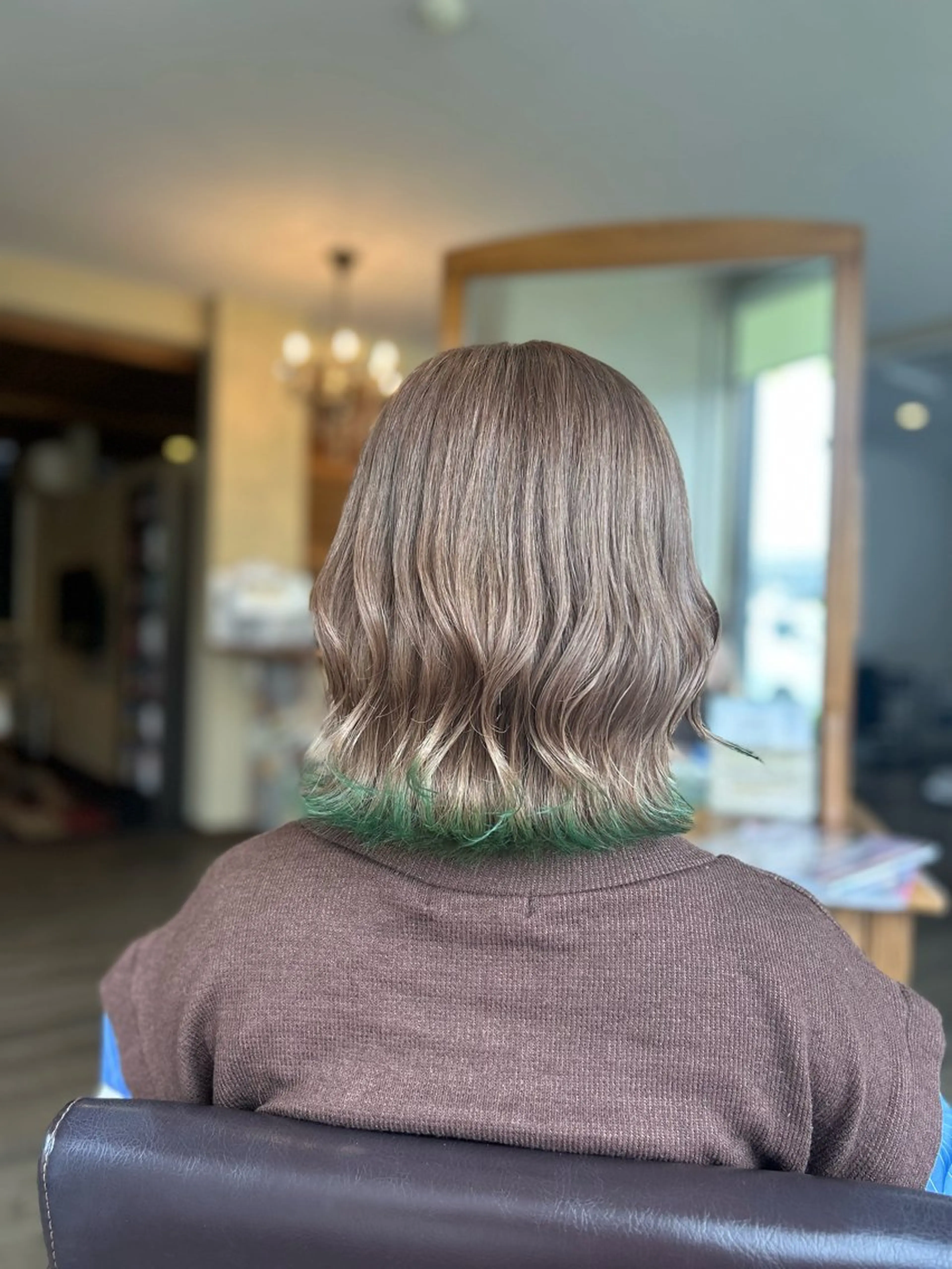 ミディアム カラー ベージュカラー ブリーチ ブラウンカラー ブラウンベージュ カット ヘアカラー Morpho Hair Product所属・井上 花音のヘアスタイル