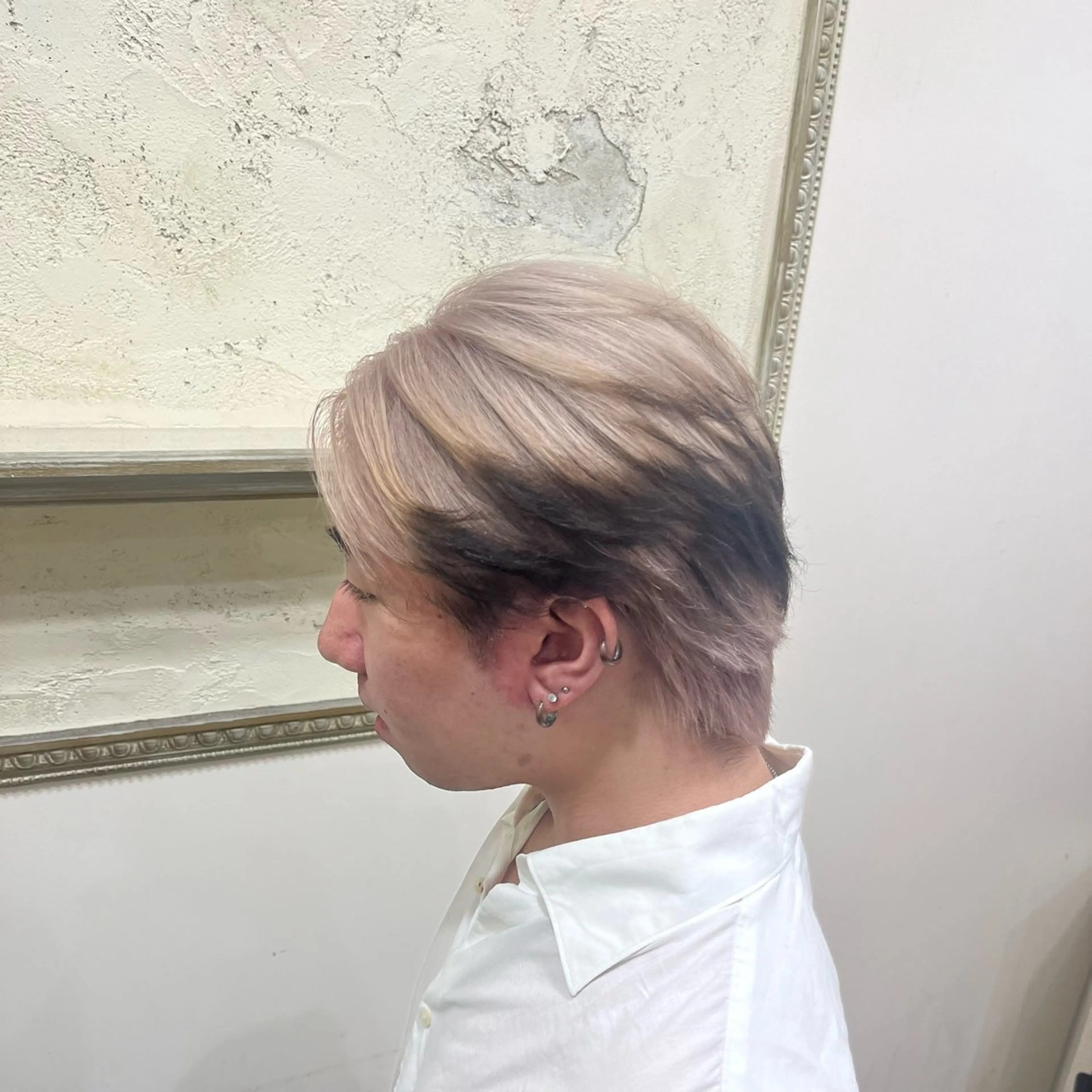 カラー 西村 遼馬のヘアスタイル