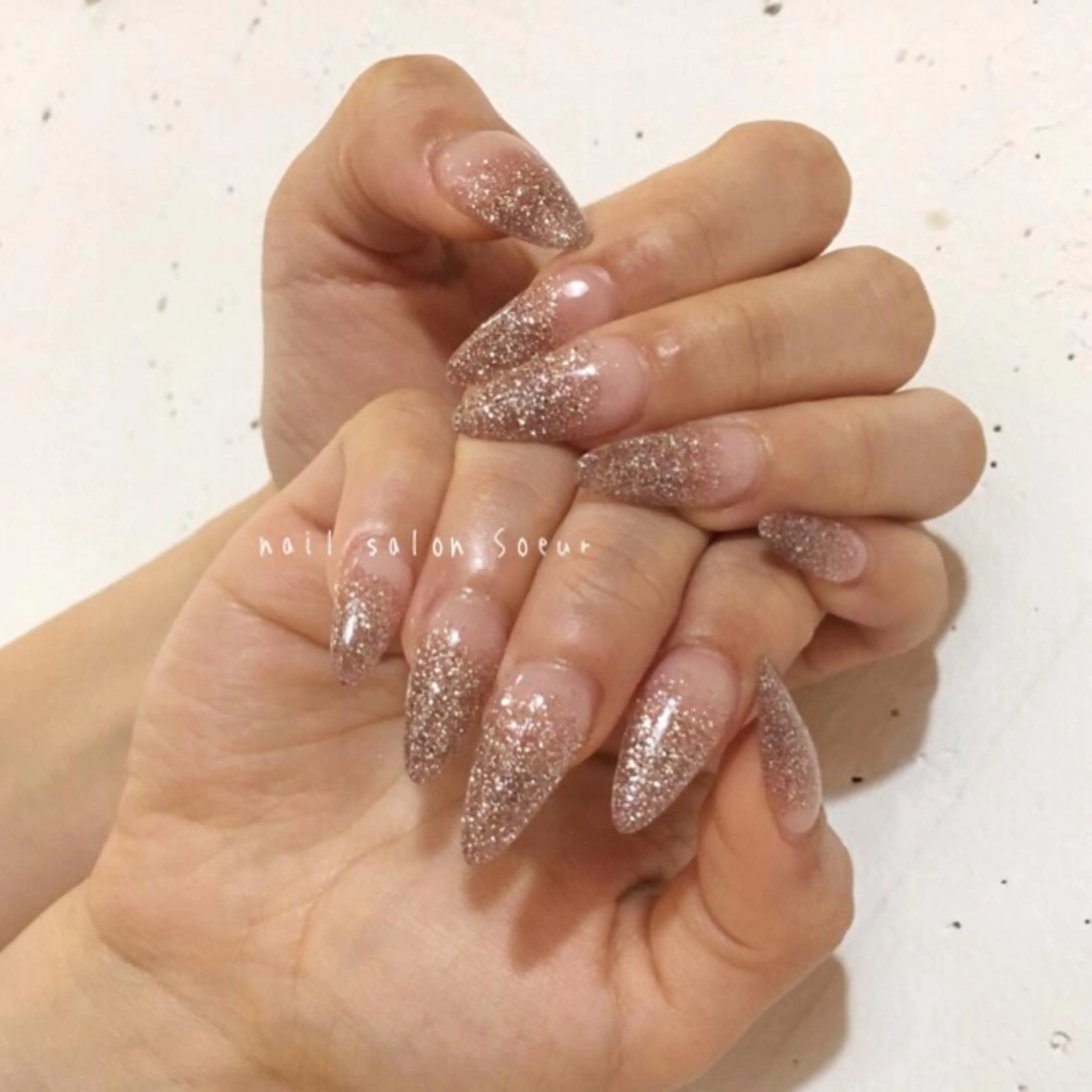 ネイル ブラウン 長さ出し ラメ(グリッター) ラメグラデーション スカルプネイル ハンドネイル nail salon Soeurのネイルデザイン
