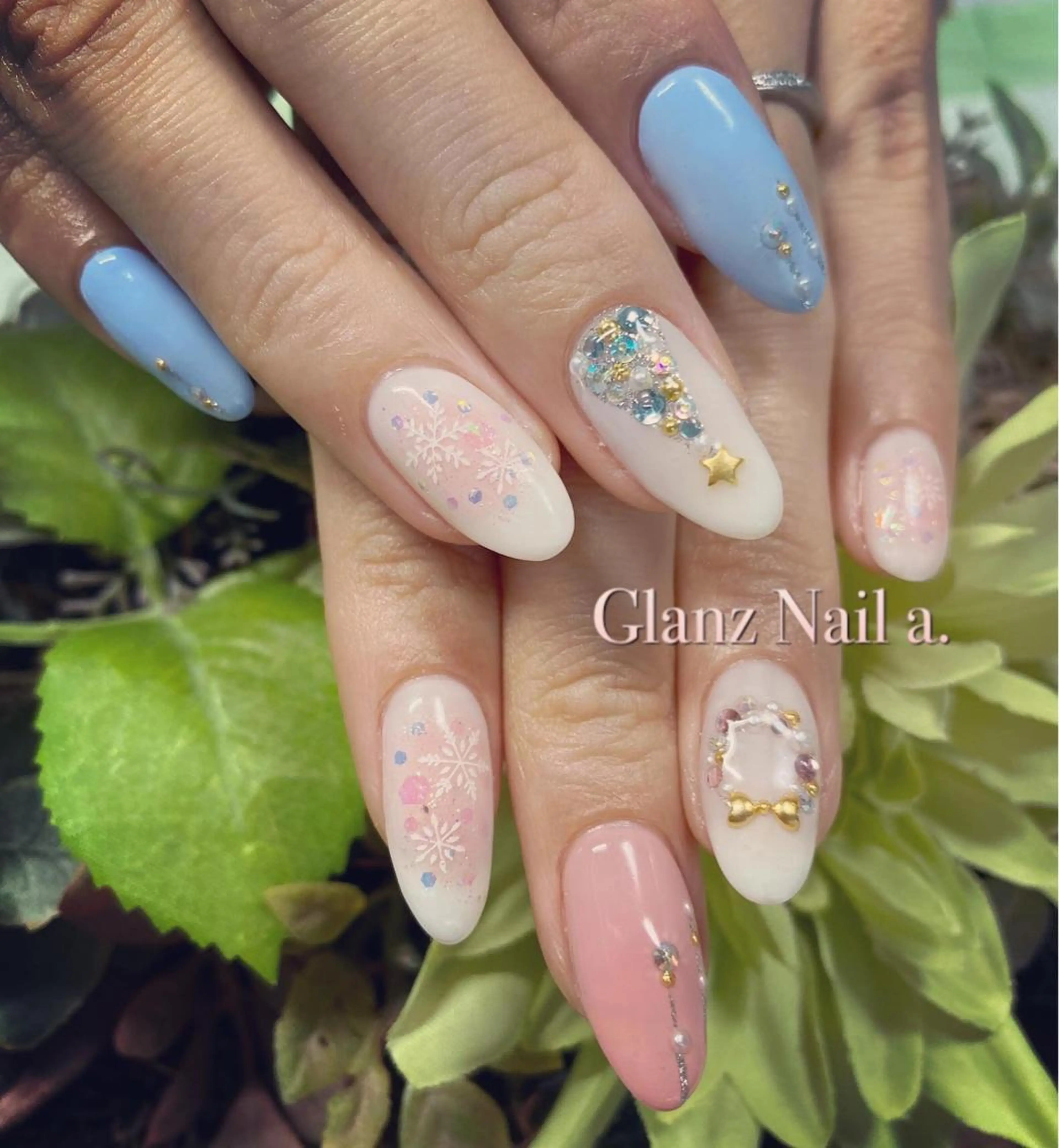 ネイル チークネイル Glanz  Nail aのネイルデザイン