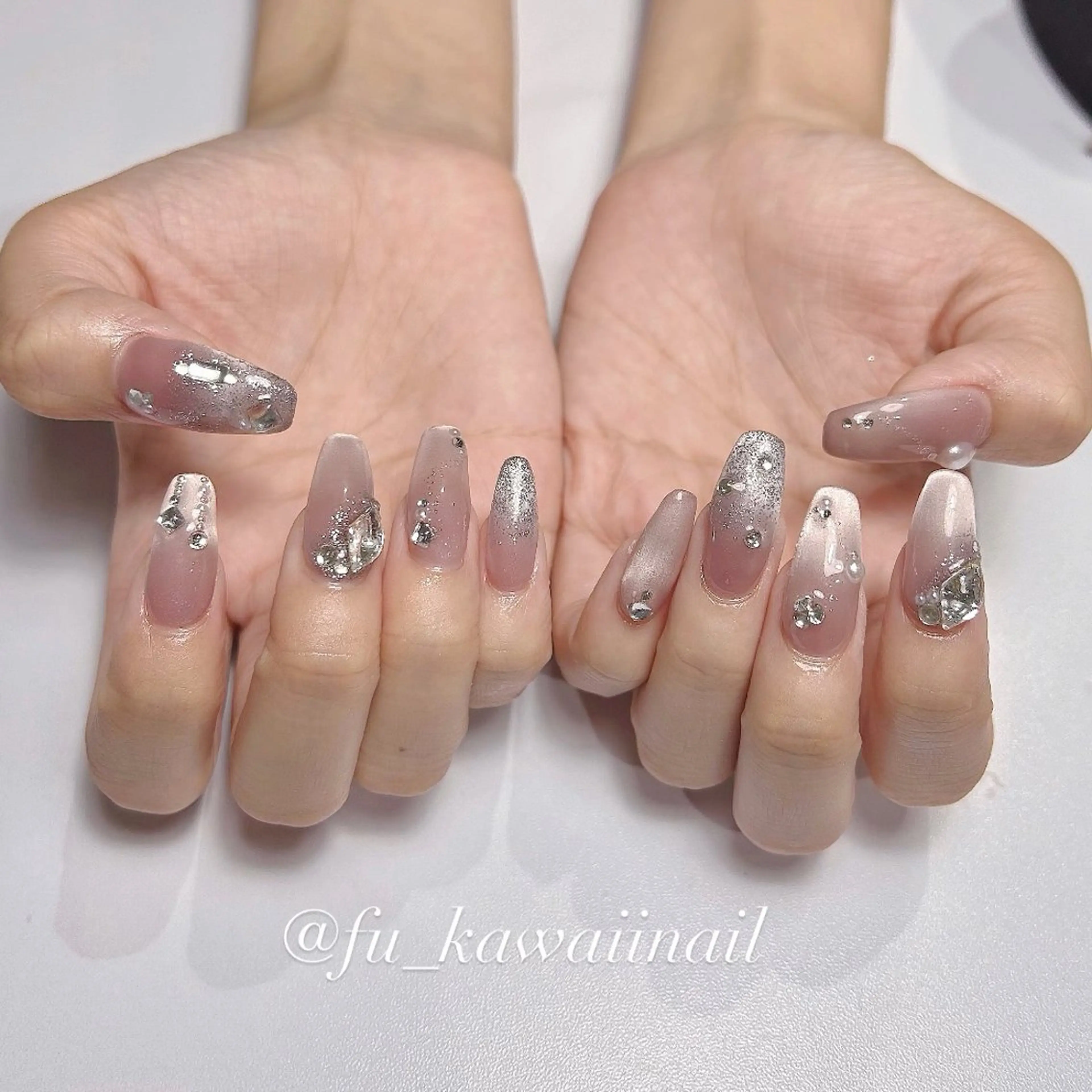 持ち込み𝐃𝐞𝐬𝐢𝐠𝐧💅🏻🫧💎【ソフトジェルオフ無料/指周りケア/トリートメント込み】の写真