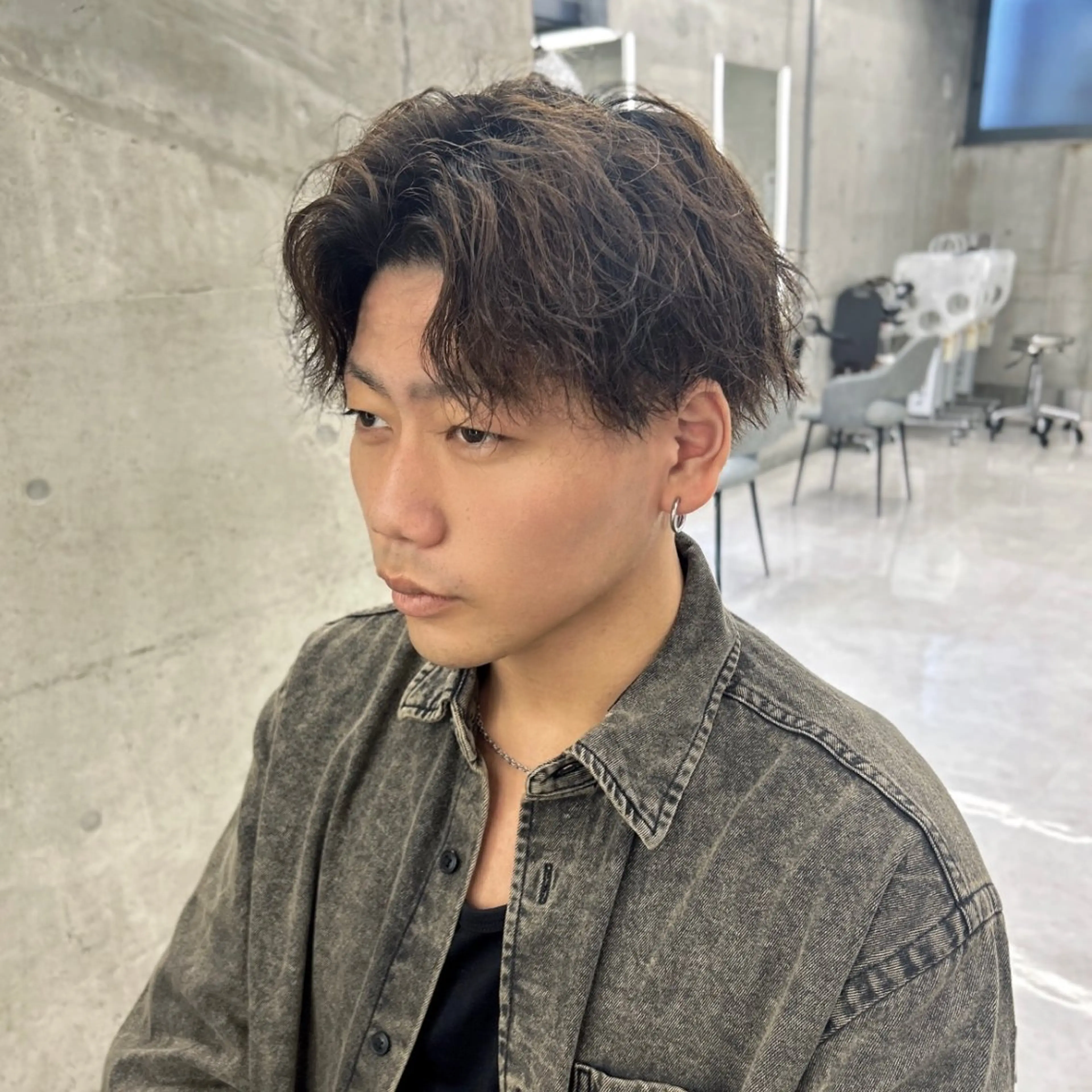 メンズ センターパート メンズパーマ 石山 洸平のヘアスタイル