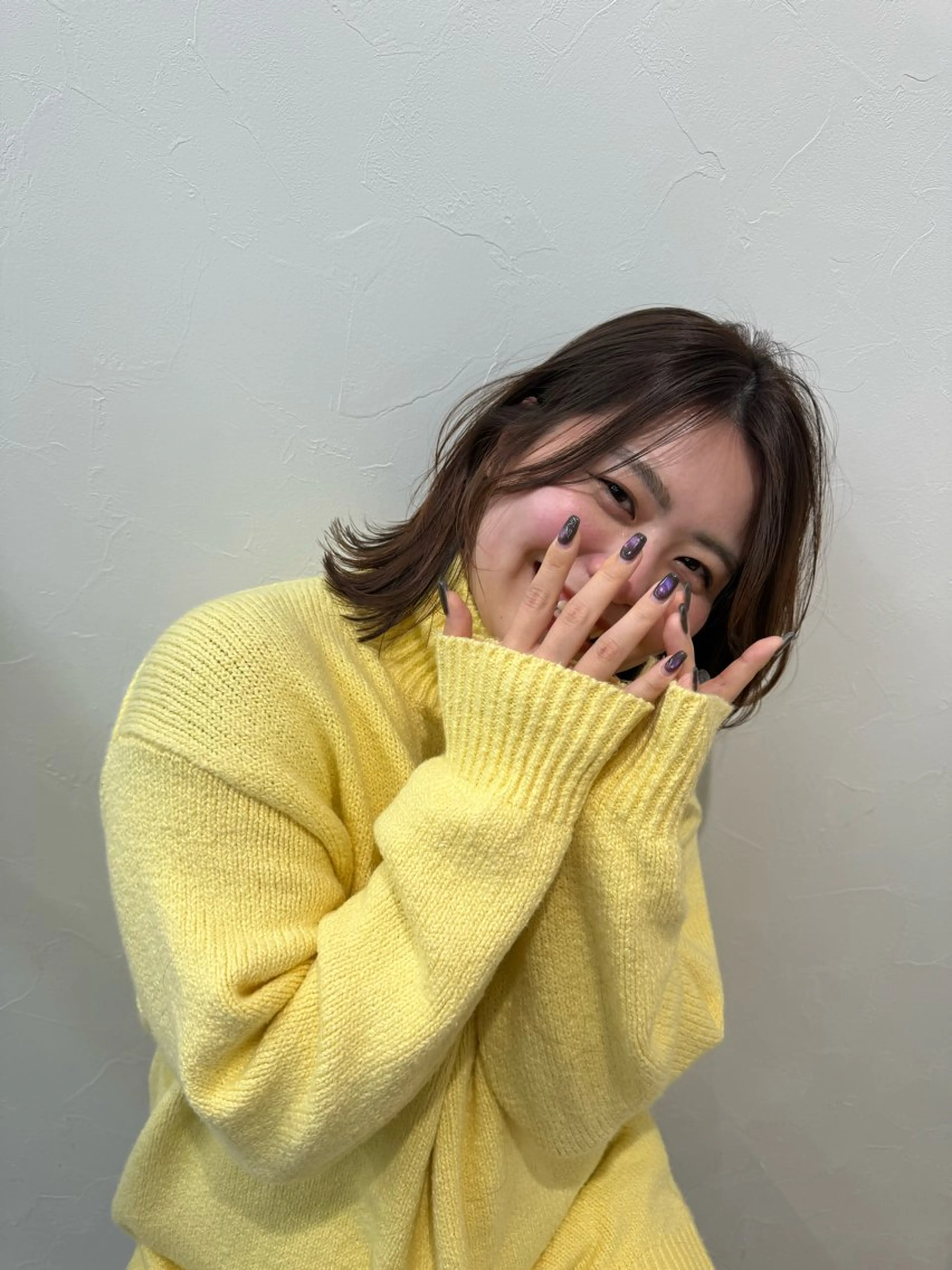 ミディアム カラー ベージュカラー ブリーチ ブリーチなしカラー くびれヘア 髪質改善 髪質改善×艶カラー Haruのヘアスタイル