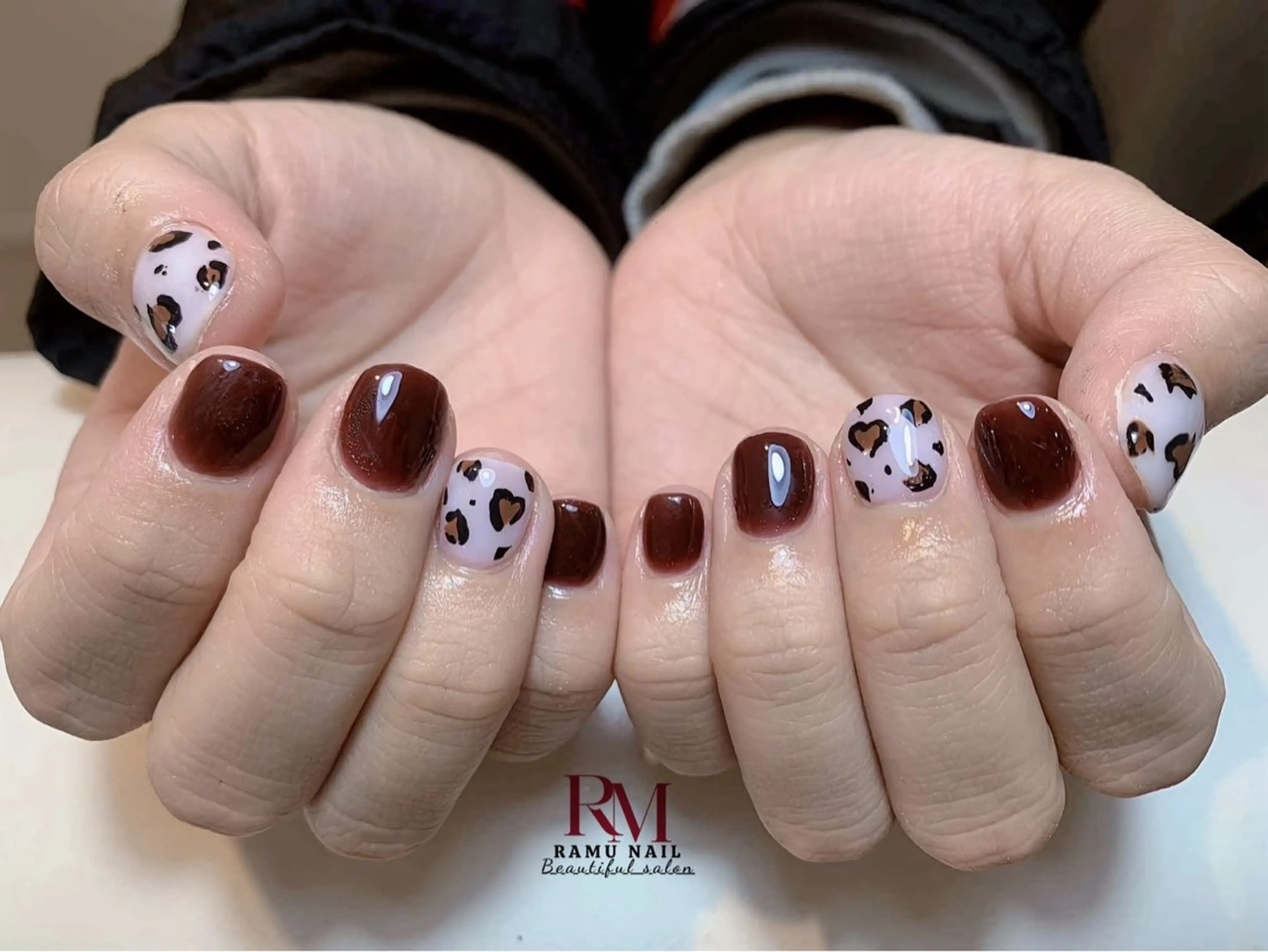 ネイル キラキラネイル マグネットネイル ミラーネイル ピンク ワンホンネイル ハンドネイル RAMU Nail 恵比寿店のネイルデザイン