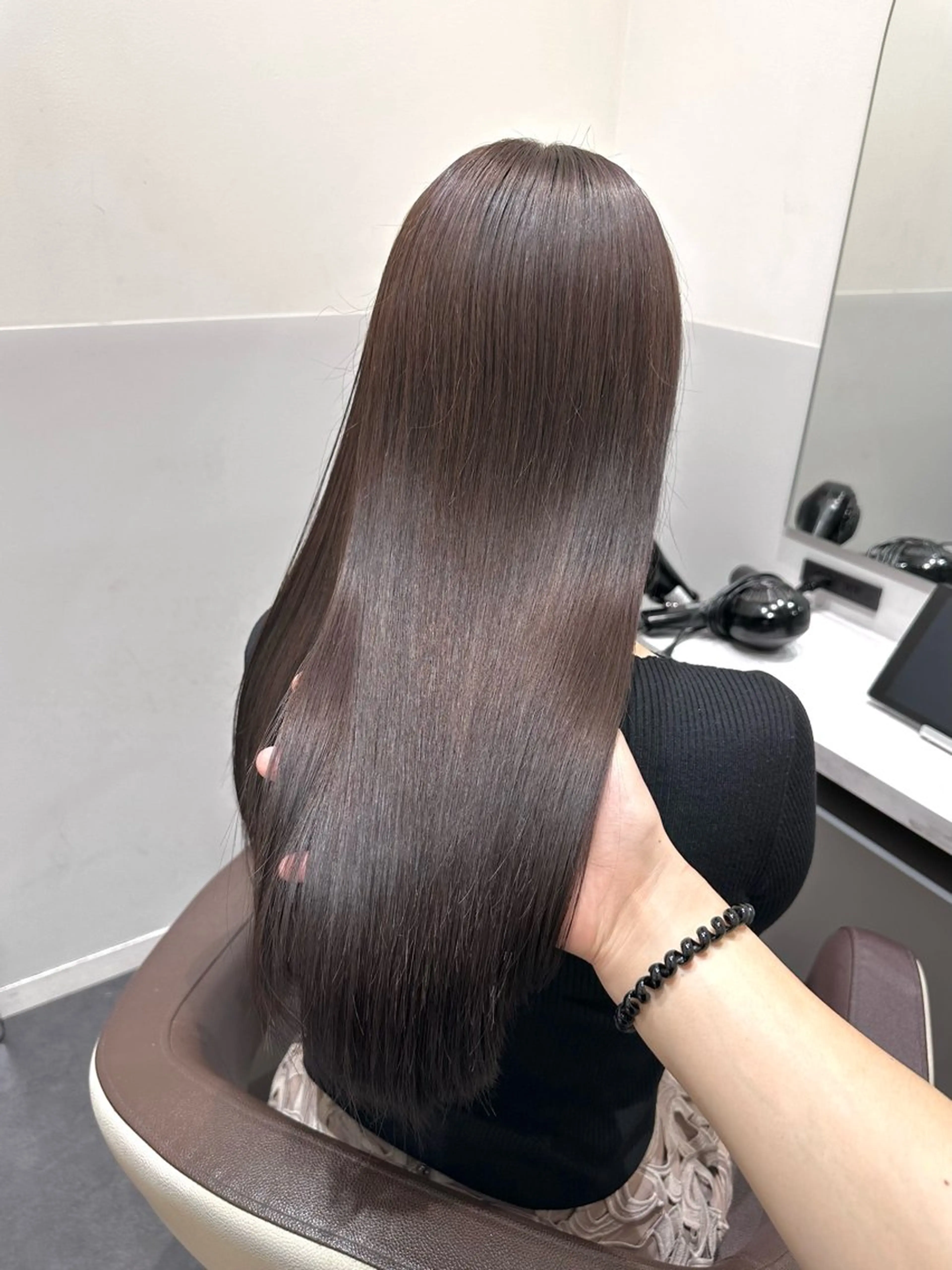ロング カラー ブリーチ グレージュ ラベンダーカラー ラベンダーグレージュ ラベンダーグレー カット ヘアカラー トリートメント LUMO所属・矢野 晃平のヘアスタイル