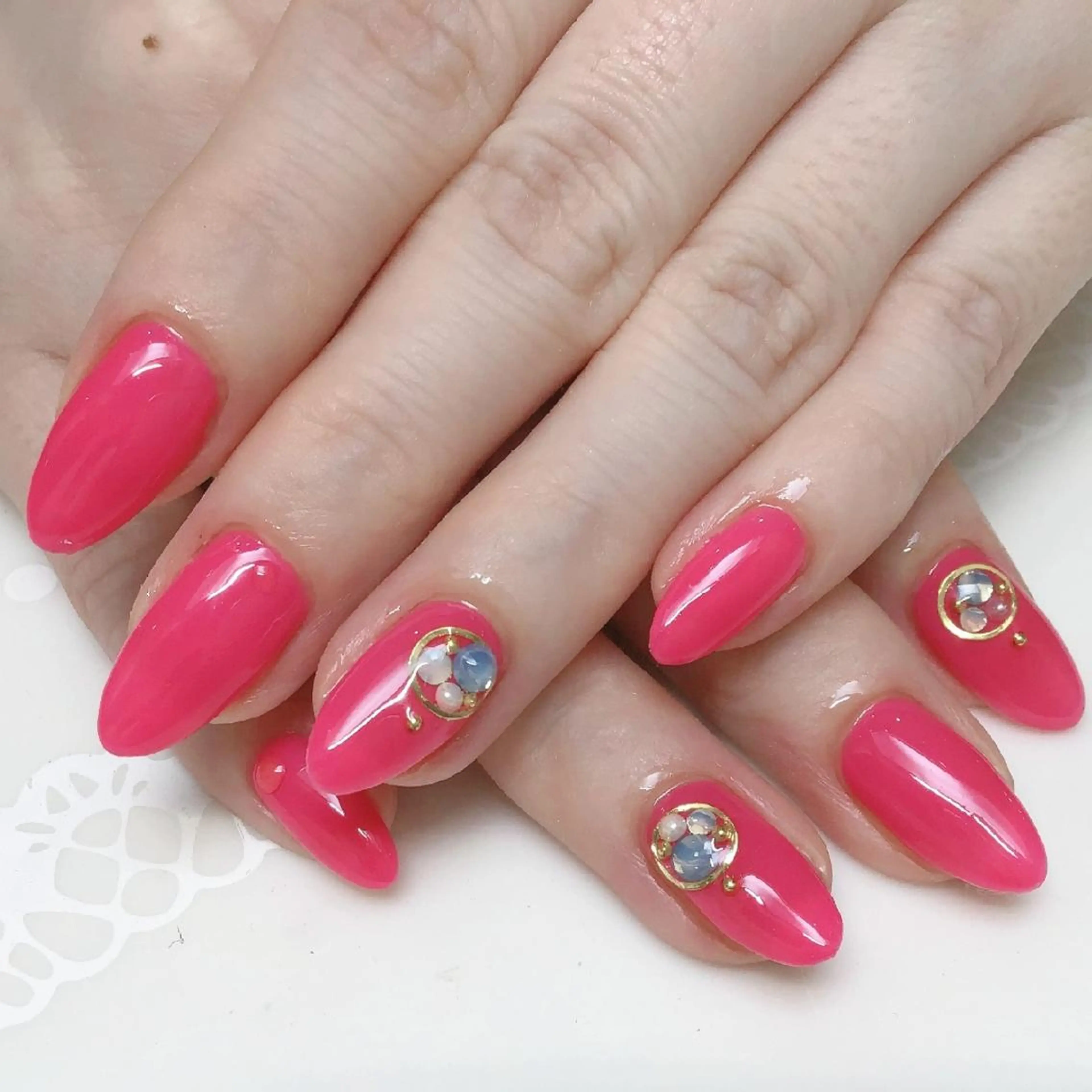 ネイル 赤色 Carrefour Lir Nail 草加所属・カルフール リル MOEのネイルデザイン