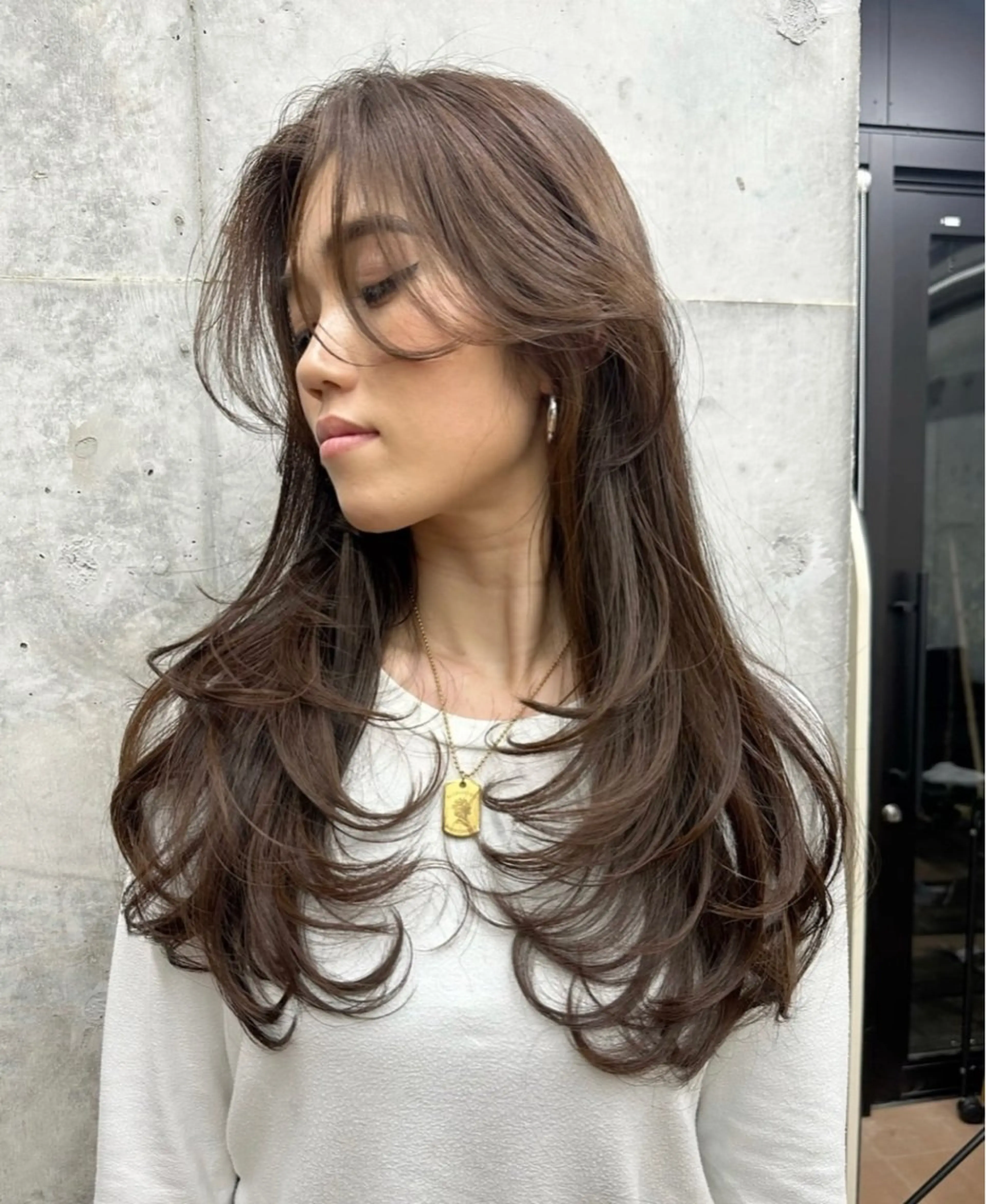 ロング レイヤーカット カット 森本 笑のヘアスタイル
