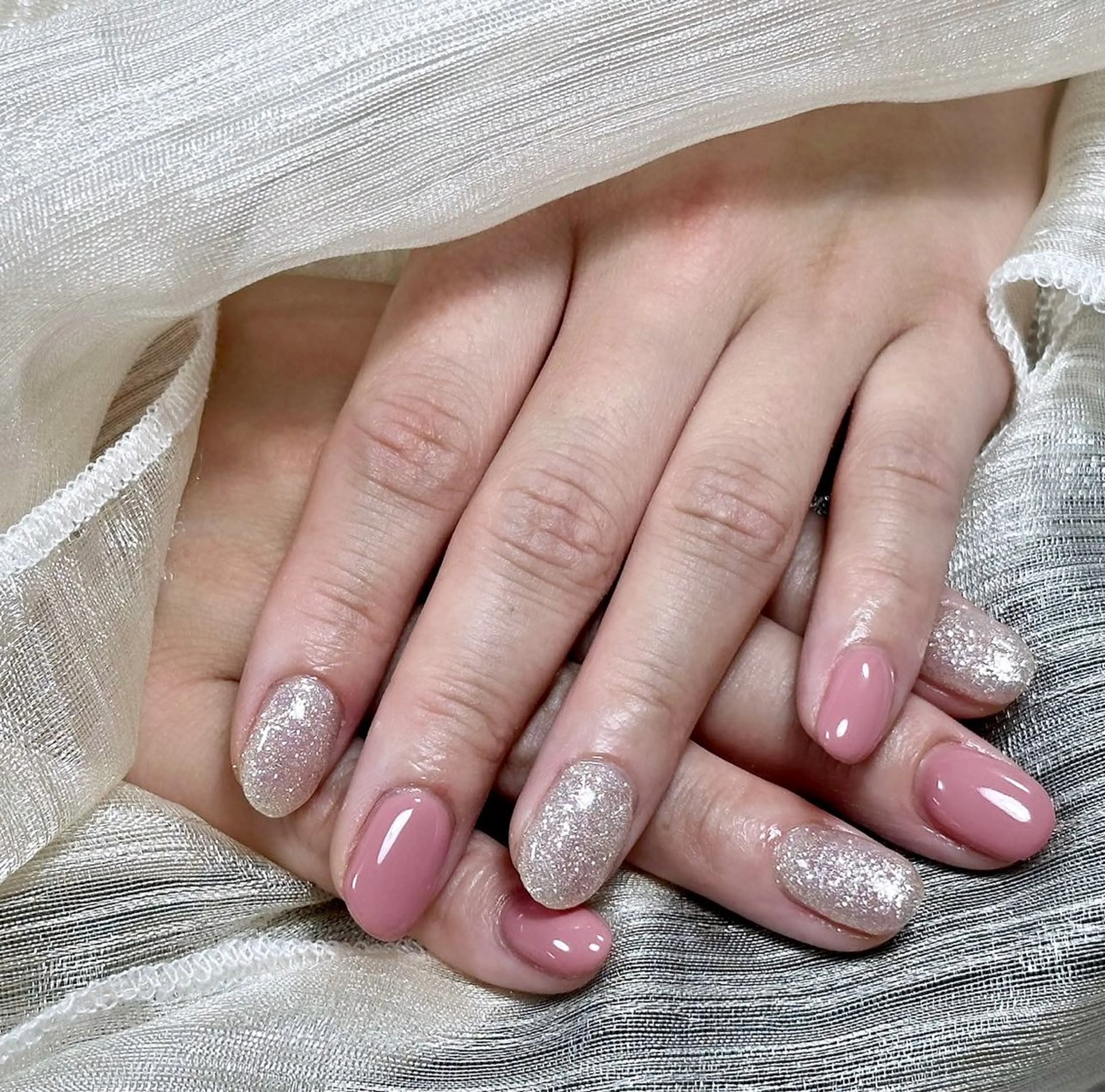 ネイル 長さ出し フレンチネイル グラデーション ラメ(グリッター) ラメグラデーション ハンドネイル ハンドケア ⭐️Syu Rei⭐️のネイルデザイン