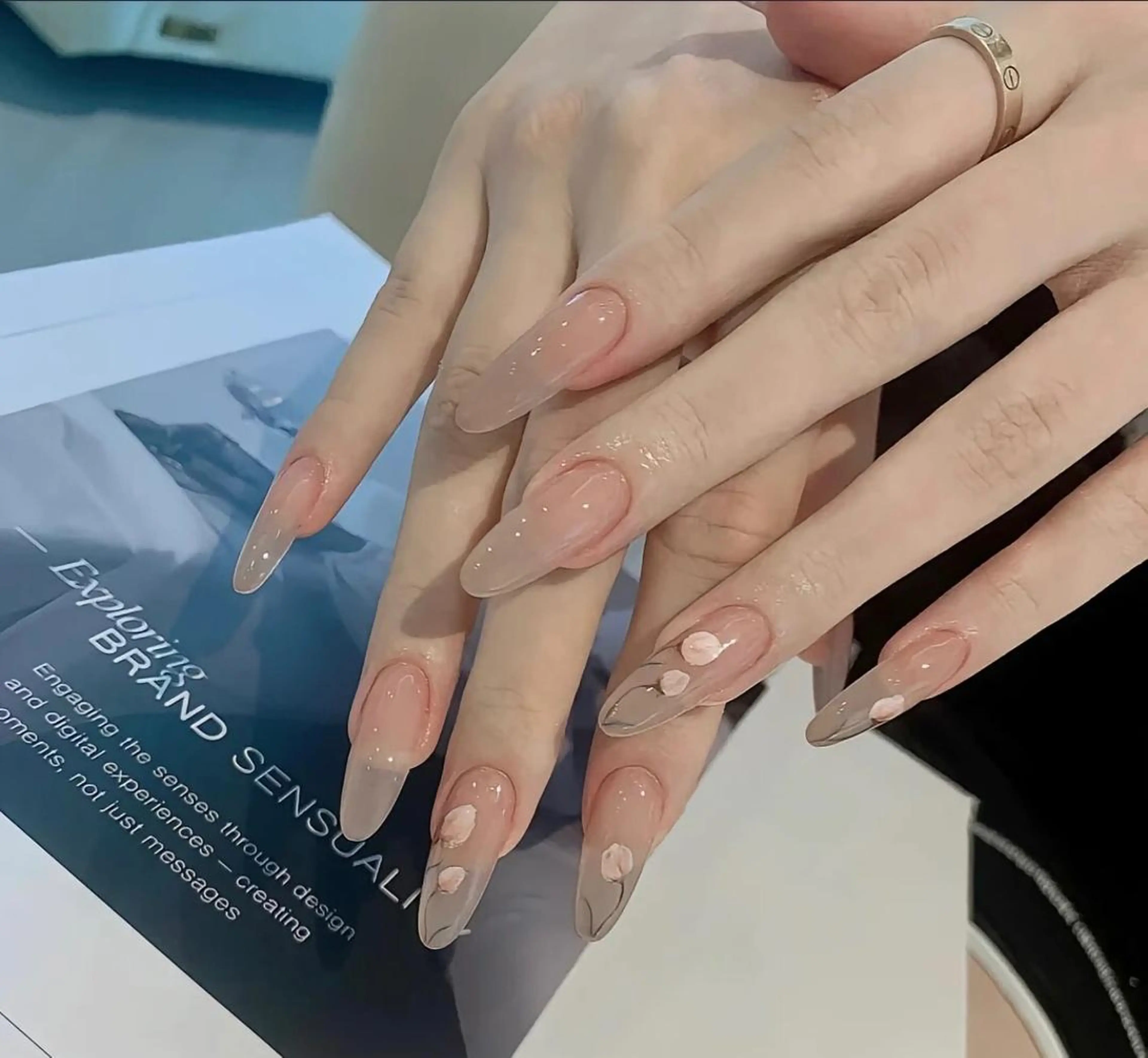 ネイル ハンドネイル シ シのネイルデザイン