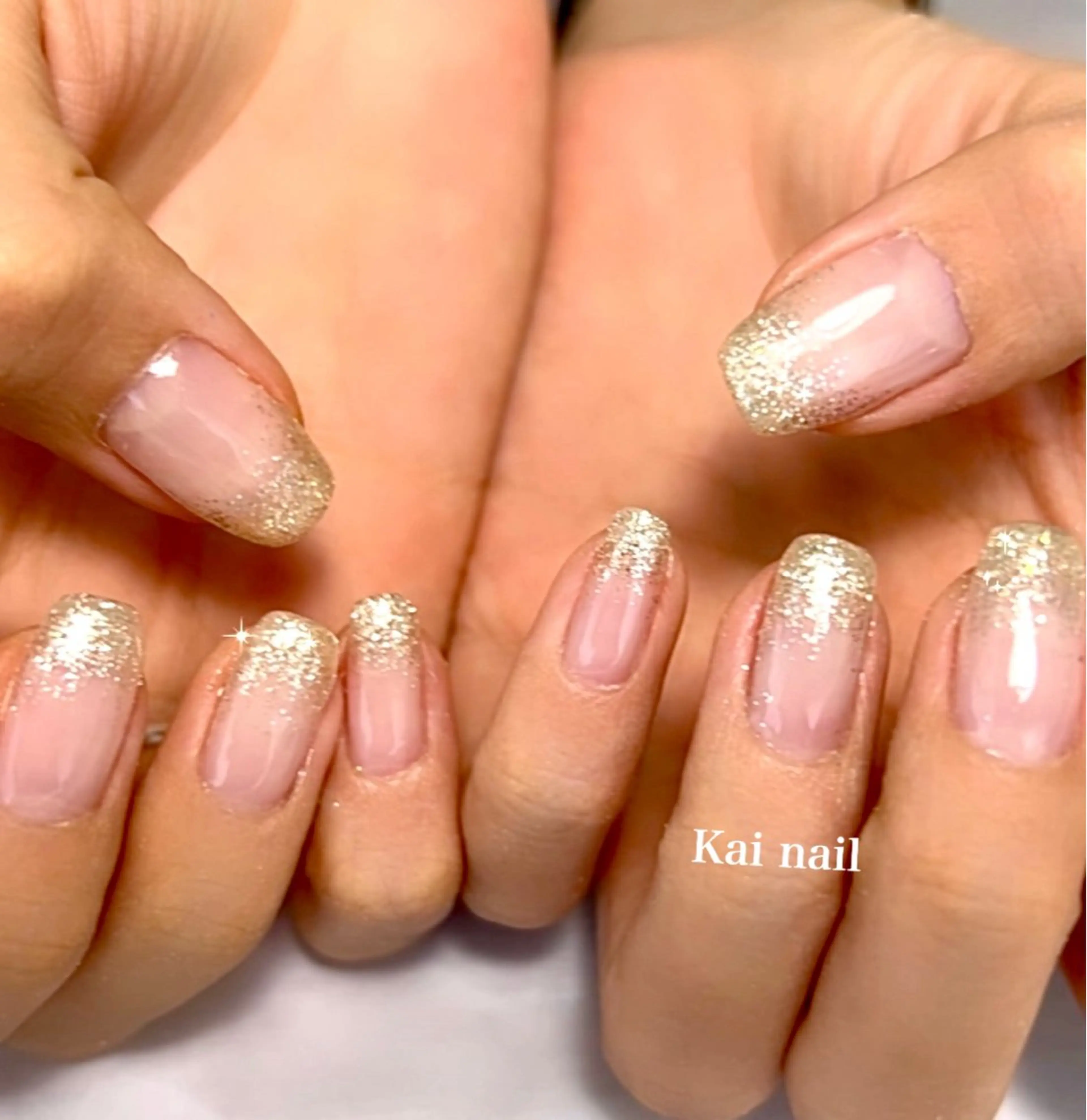 ネイル オーロラネイル グラデーション 韓国ネイル ラメ(グリッター) ラメグラデーション ハンドネイル Kai  nail Mayukoのネイルデザイン