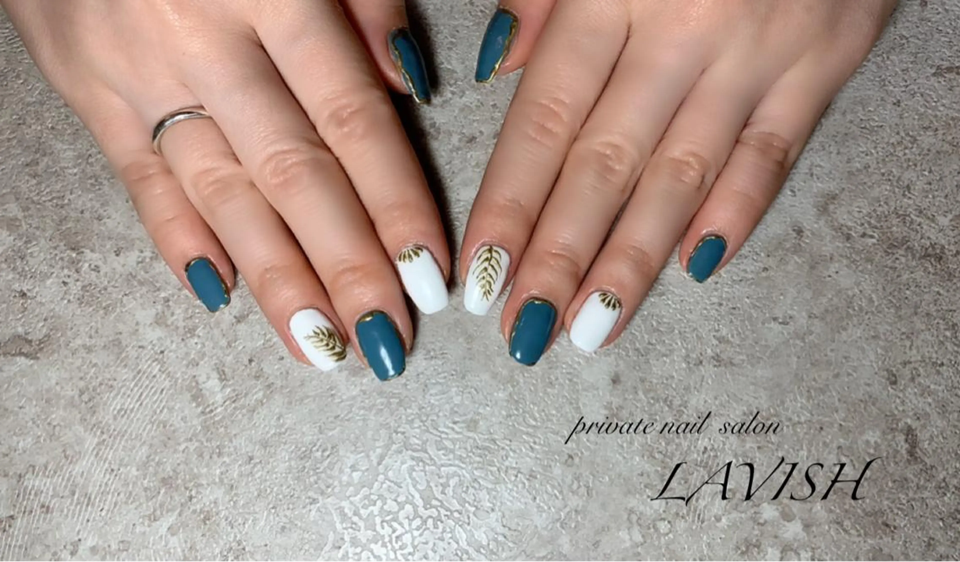 ネイル 氷ネイル・うるうるネイル 韓国ネイル ニュアンスネイル ワンカラーネイル 春ネイル LAVISH nail salonのネイルデザイン