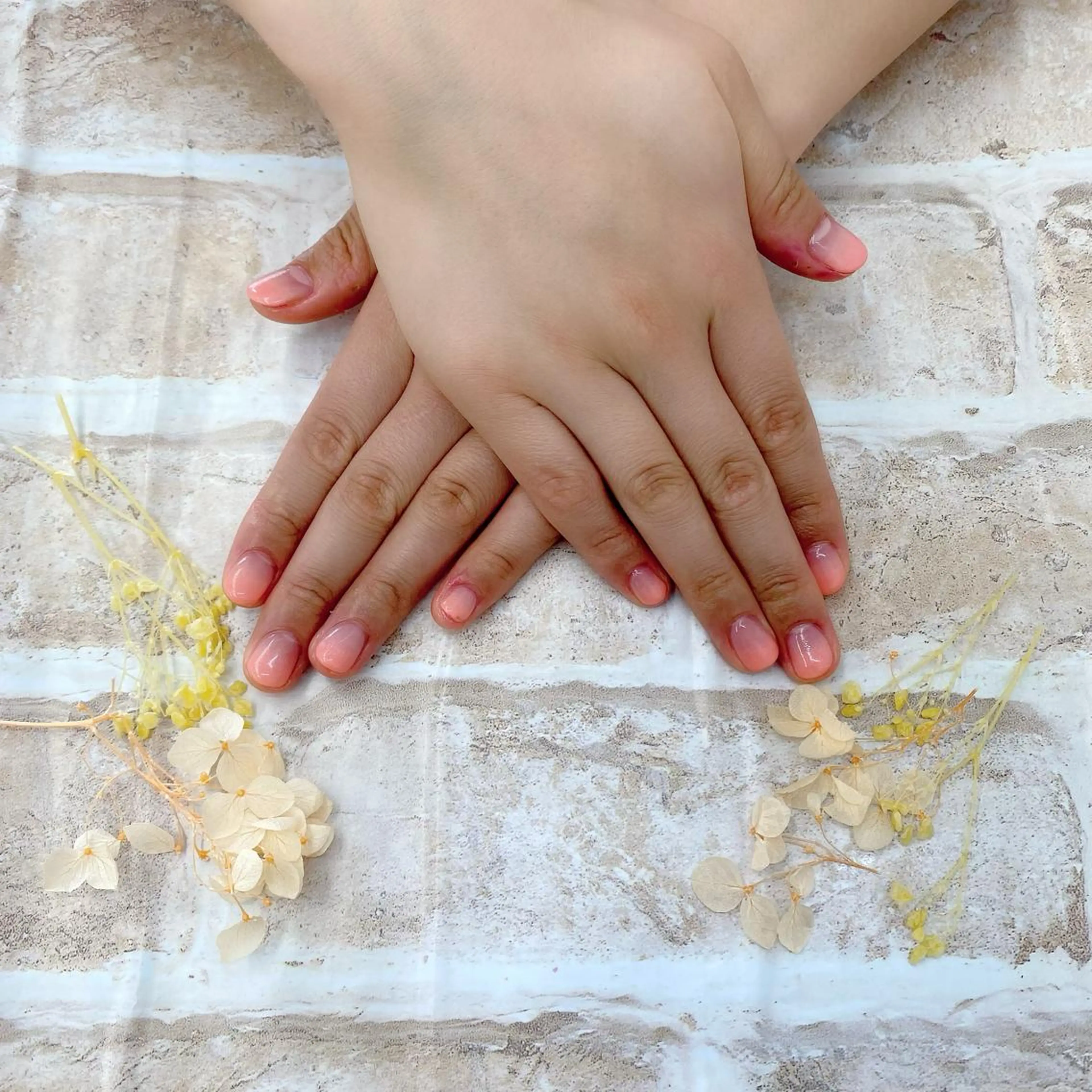 ネイル オレンジ ピンク Can I Dressy  溝ノ口店所属・F. Neneのネイルデザイン