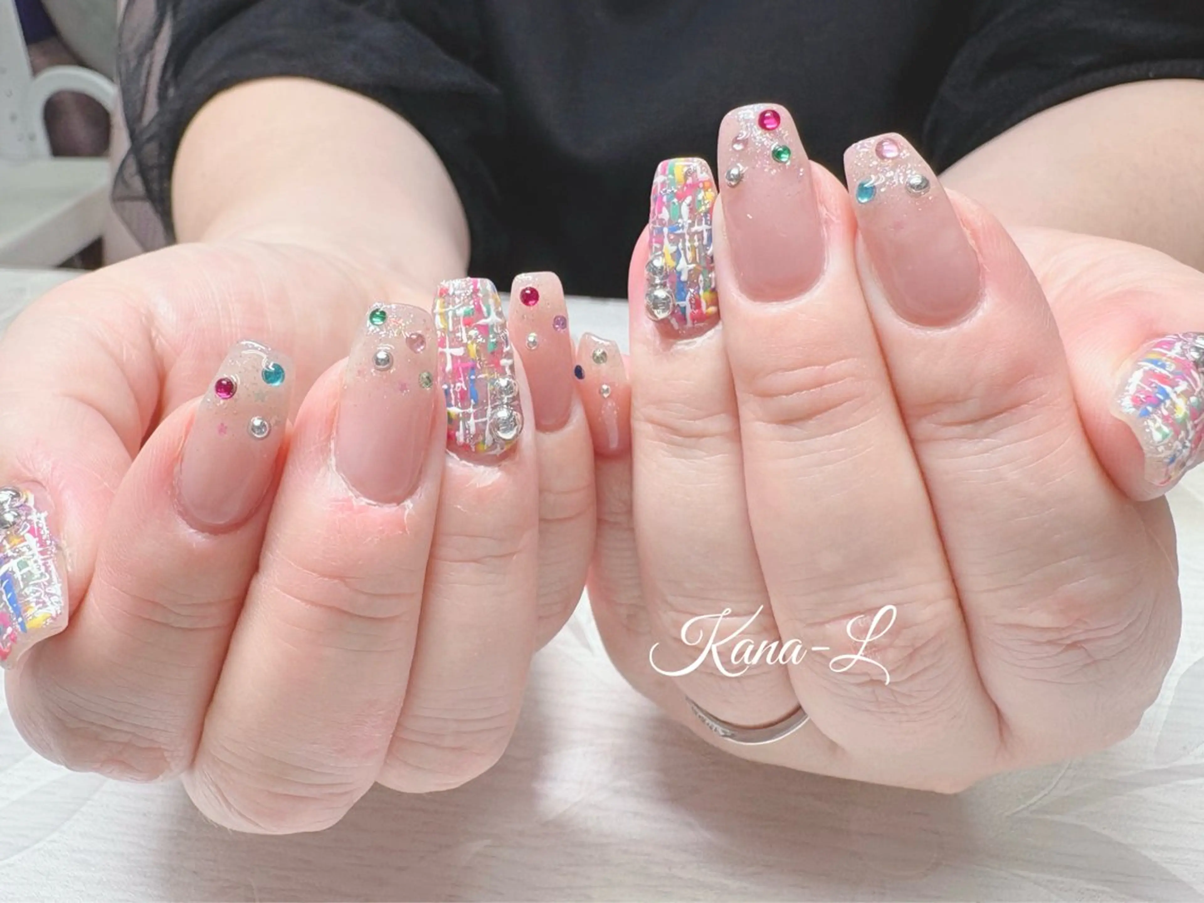 ネイル 芦辺 香奈のネイルデザイン