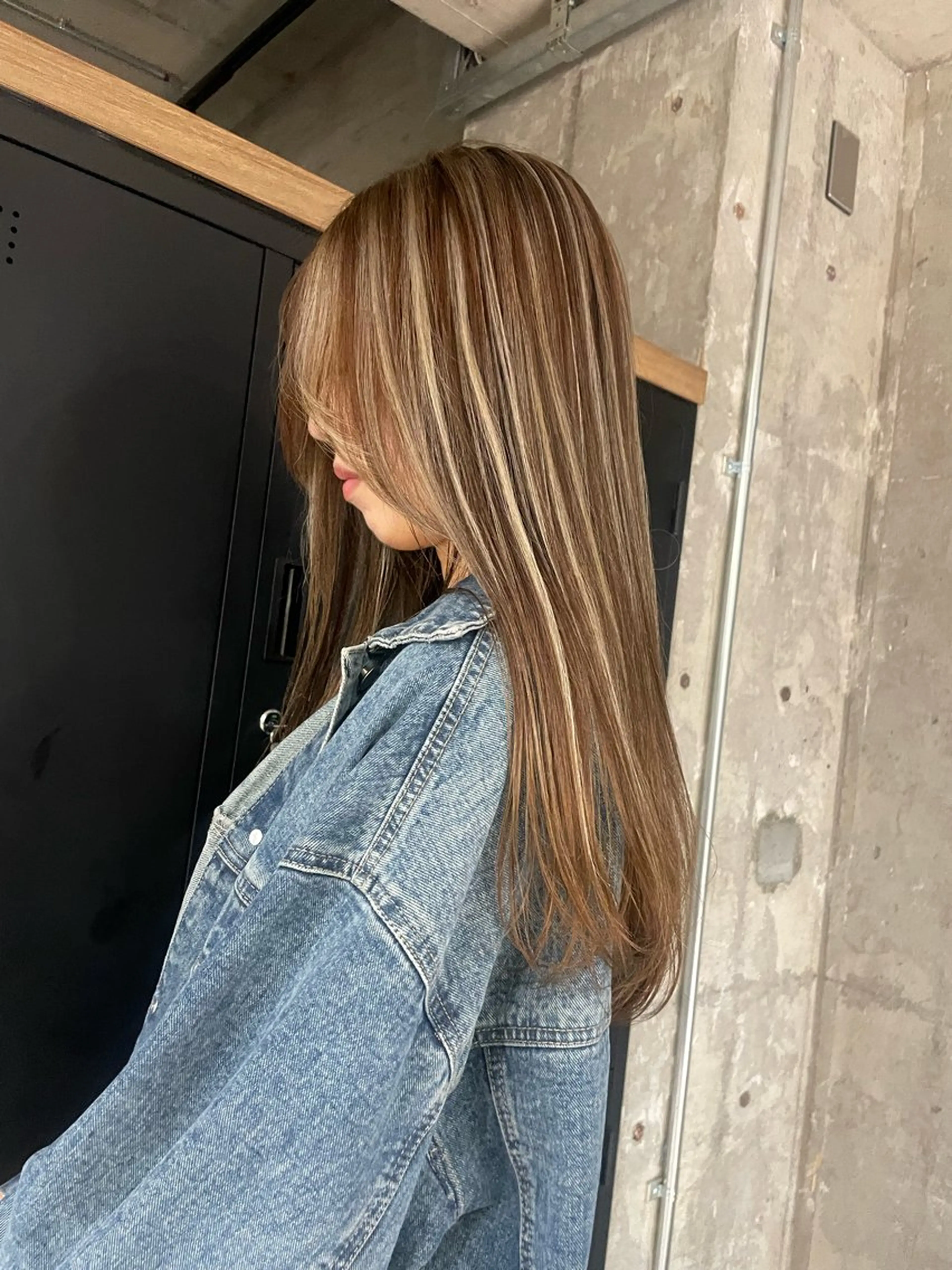 ロング 🫧ハイライトカラー 🫧 𝓜𝓘𝓤のヘアスタイル