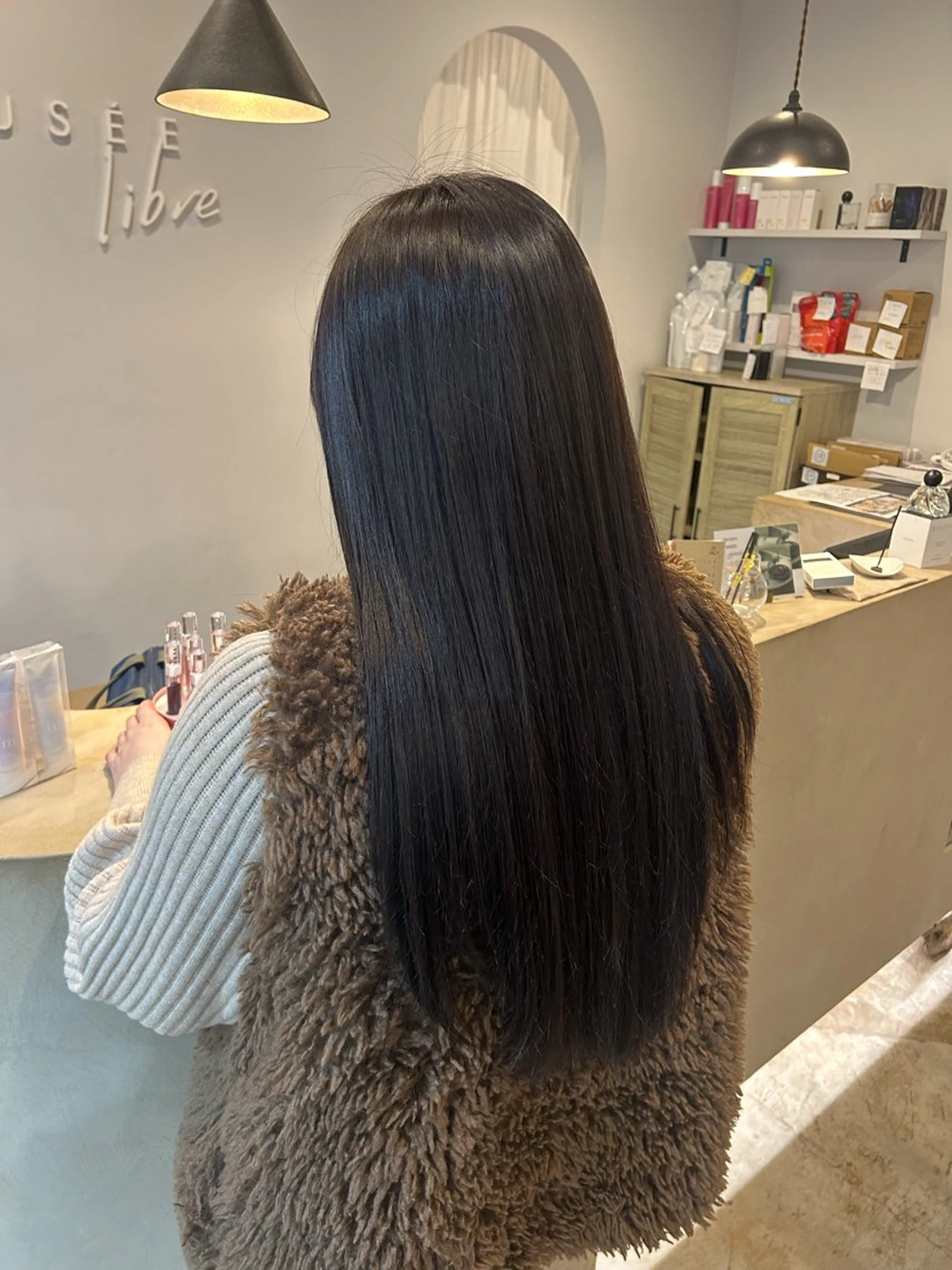 ロング カラー 川端 明莉のヘアスタイル
