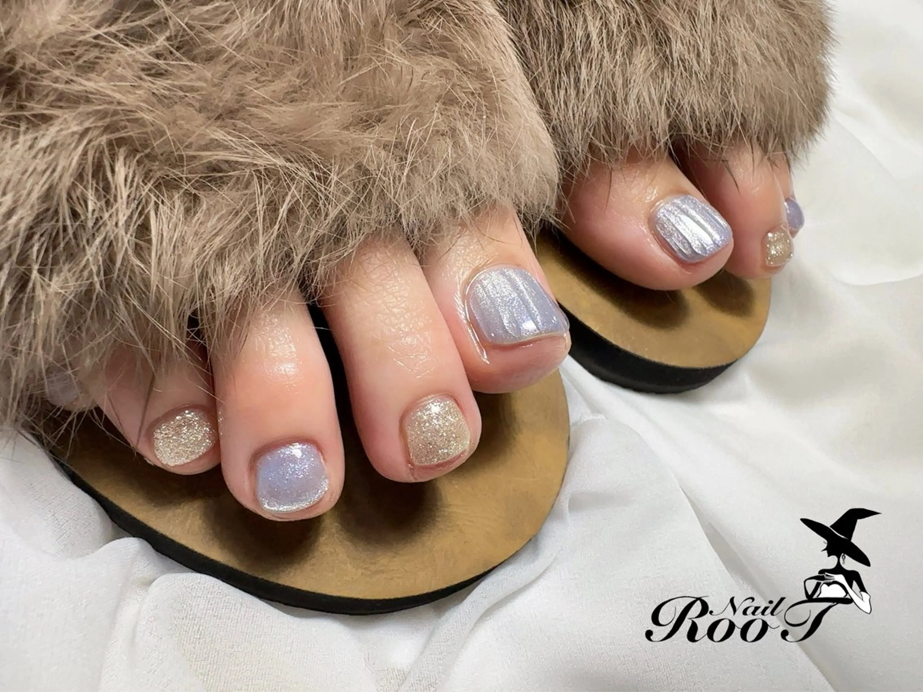 ネイル マグネットネイル ぷっくりネイル フットネイル RooT Nailのネイルデザイン