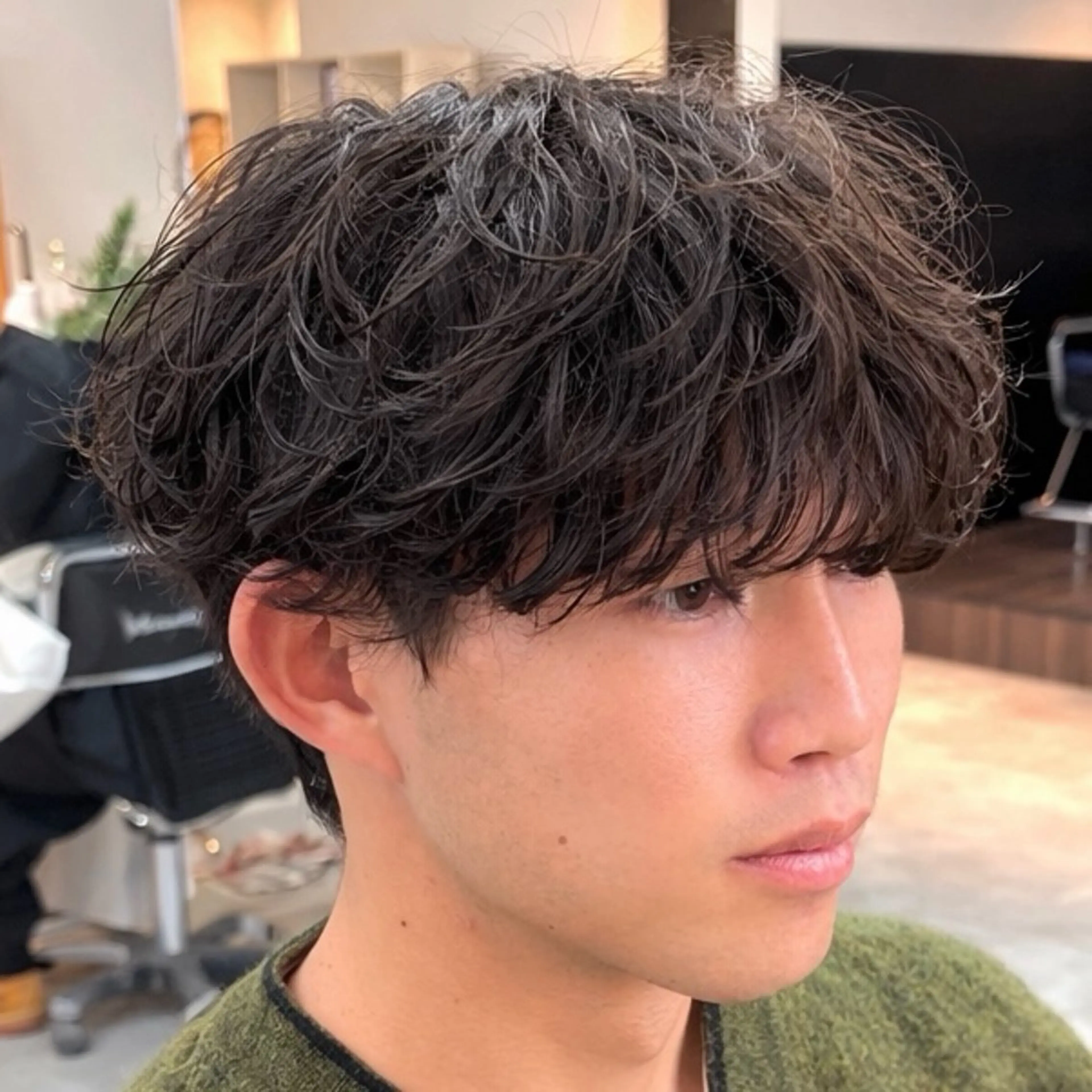 パーマ メンズ メンズ韓国風 マッシュウルフ マッシュ メンズパーマ 刈り上げ カット パーマ 男の理想を叶える🔥 メンズパーマ特化｜関のヘアスタイル