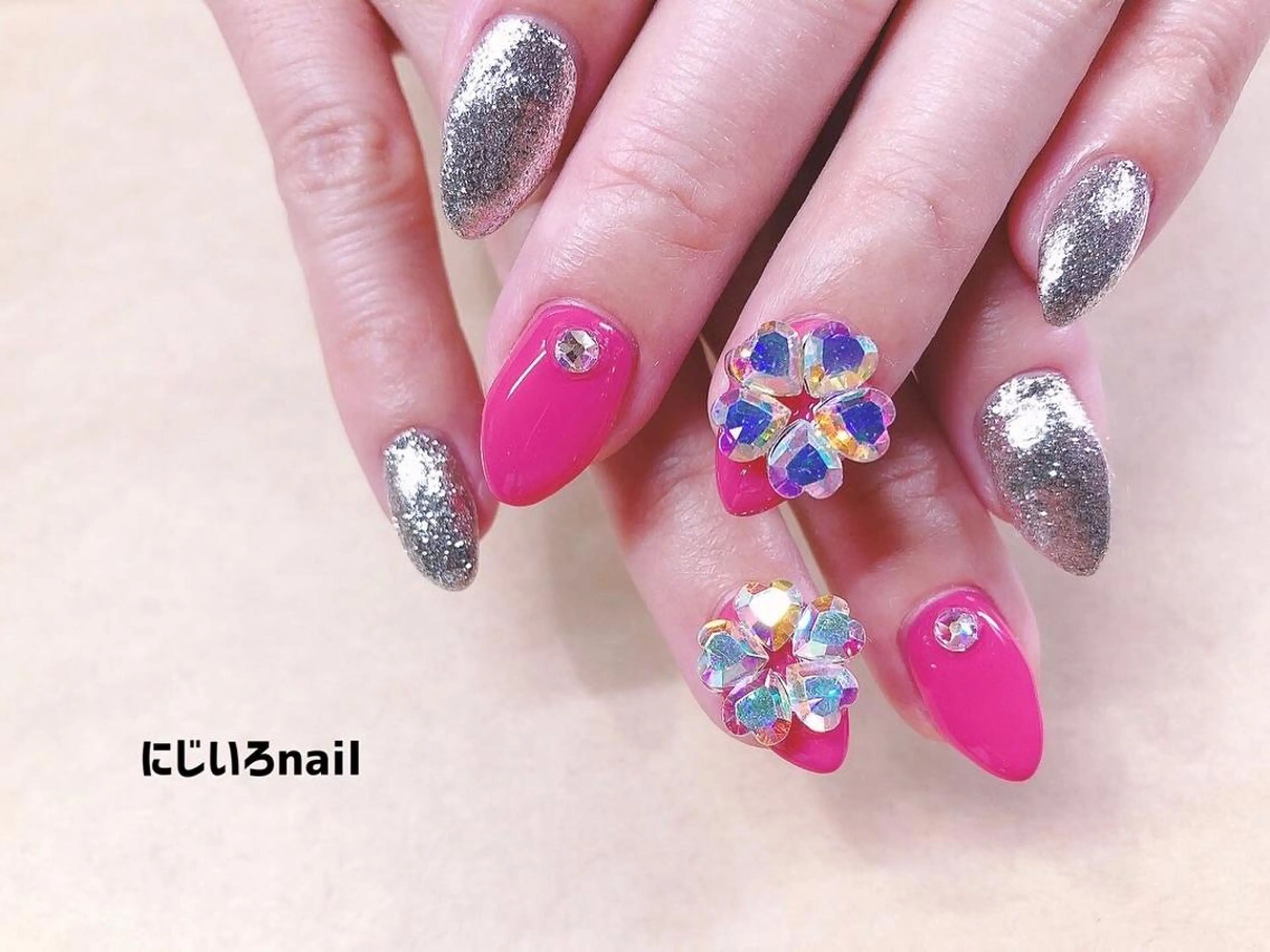 ネイル にじいろ nailのネイルデザイン