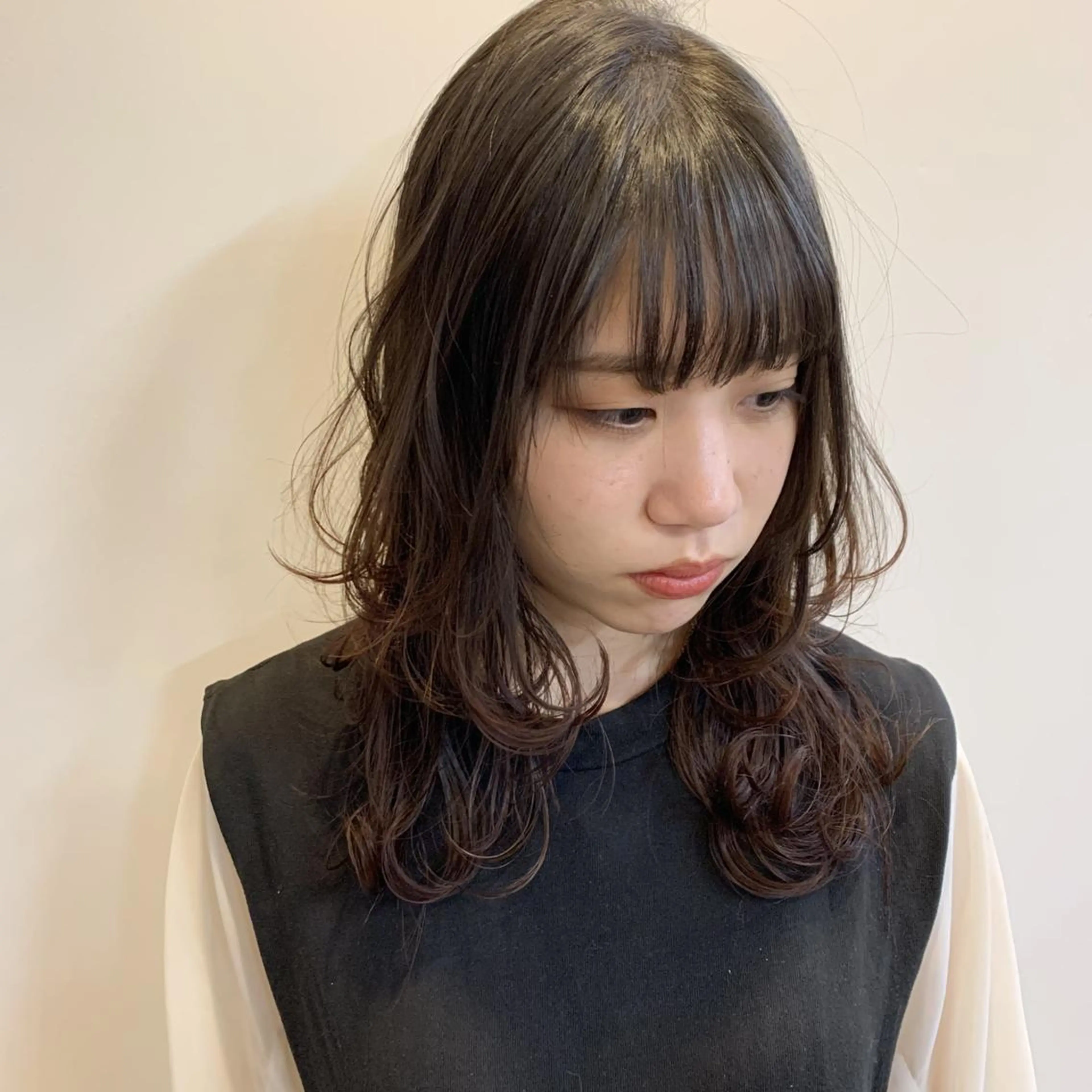 ミディアム カラー レイヤーカット カット ヘアカラー トリートメント 一ノ瀬 暁のヘアスタイル